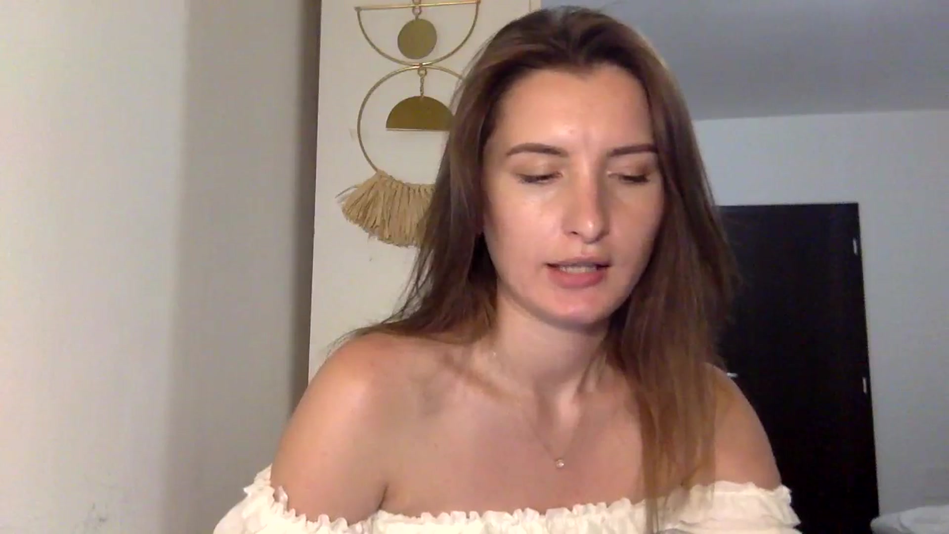 Gallery image thumbnail from EmilyRosier's myfreecams stream on, 08/09/2023, 21:49 image 2 of 20