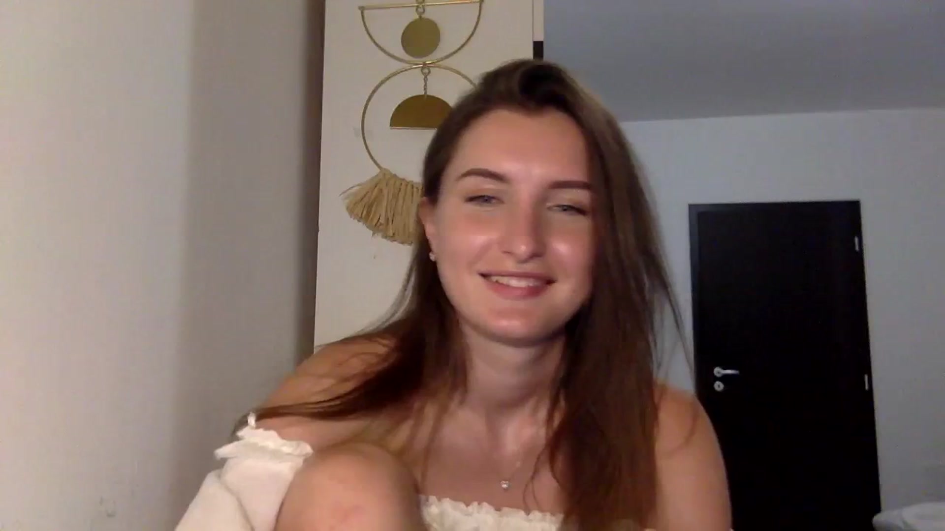 Gallery image thumbnail from EmilyRosier's myfreecams stream on, 08/09/2023, 21:49 image 12 of 20
