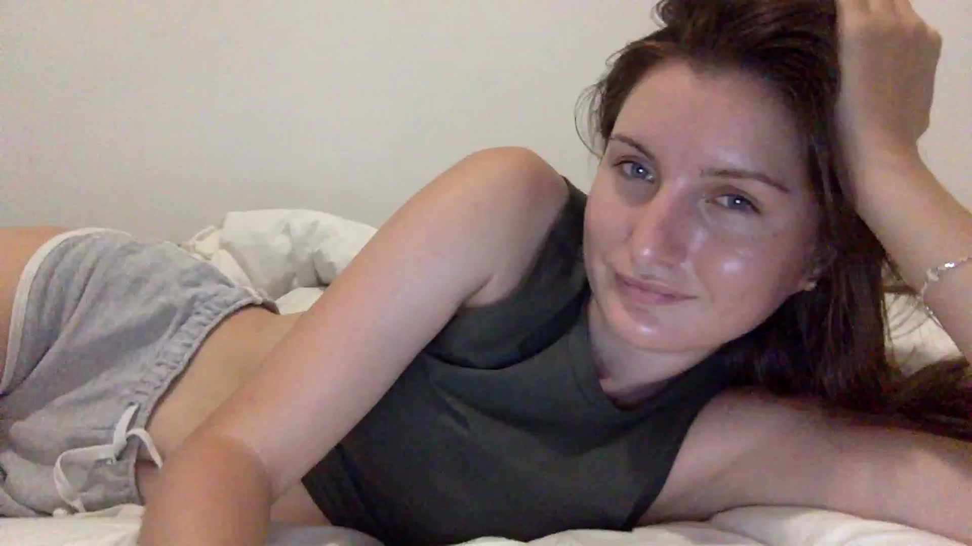 Gallery image thumbnail from EmilyRosier's myfreecams stream on, 08/10/2023, 22:12 image 1 of 20