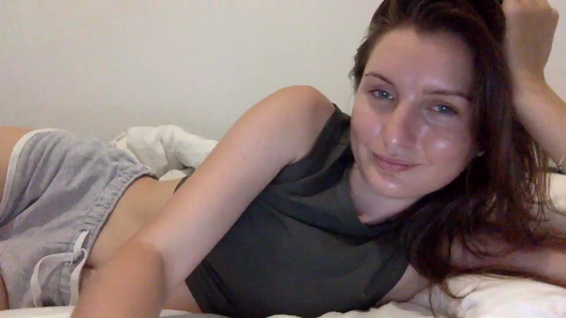 Gallery image thumbnail from EmilyRosier's myfreecams stream on, 08/10/2023, 22:12 image 15 of 20