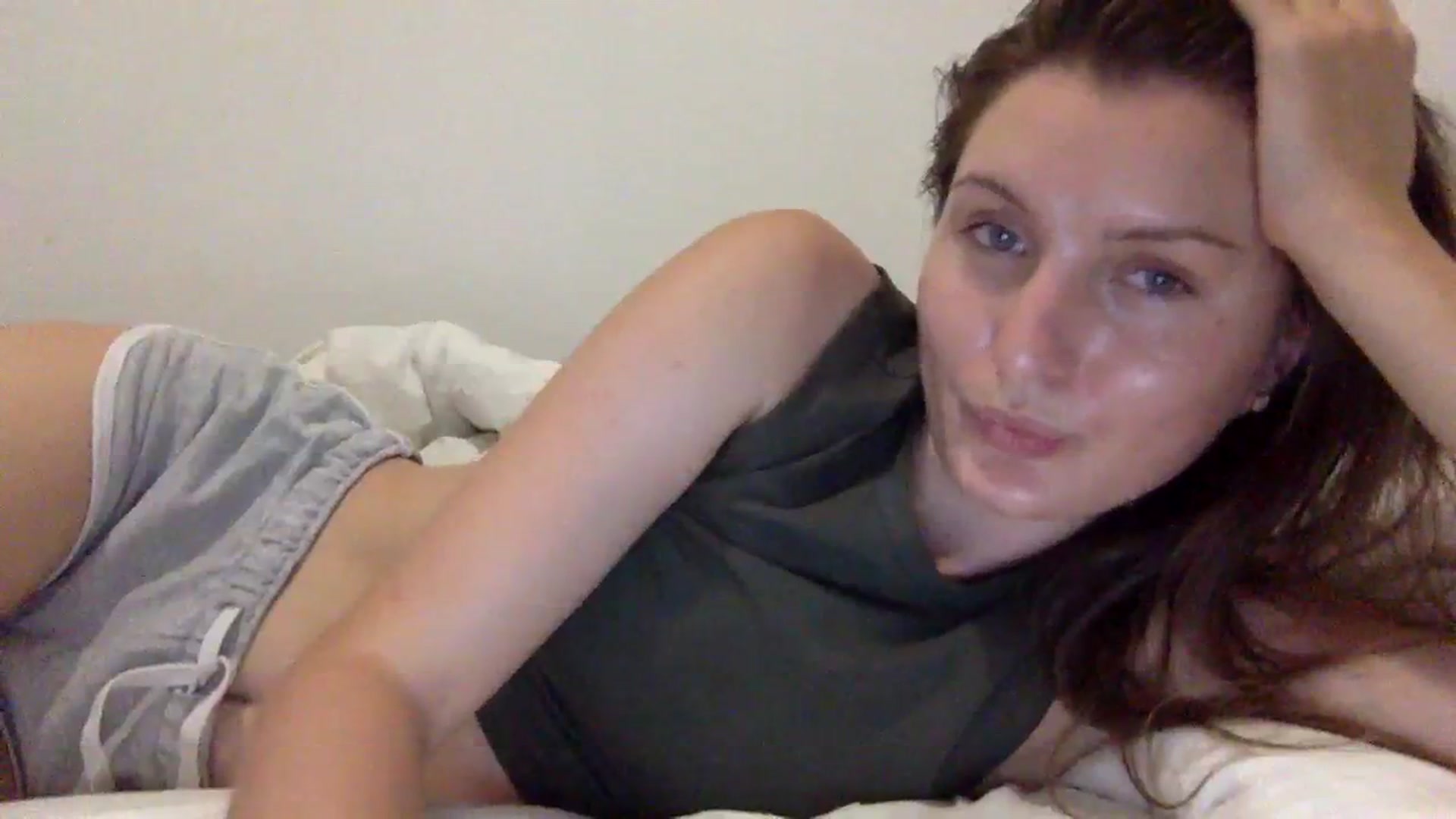 Gallery image thumbnail from EmilyRosier's myfreecams stream on, 08/10/2023, 22:12 image 20 of 20