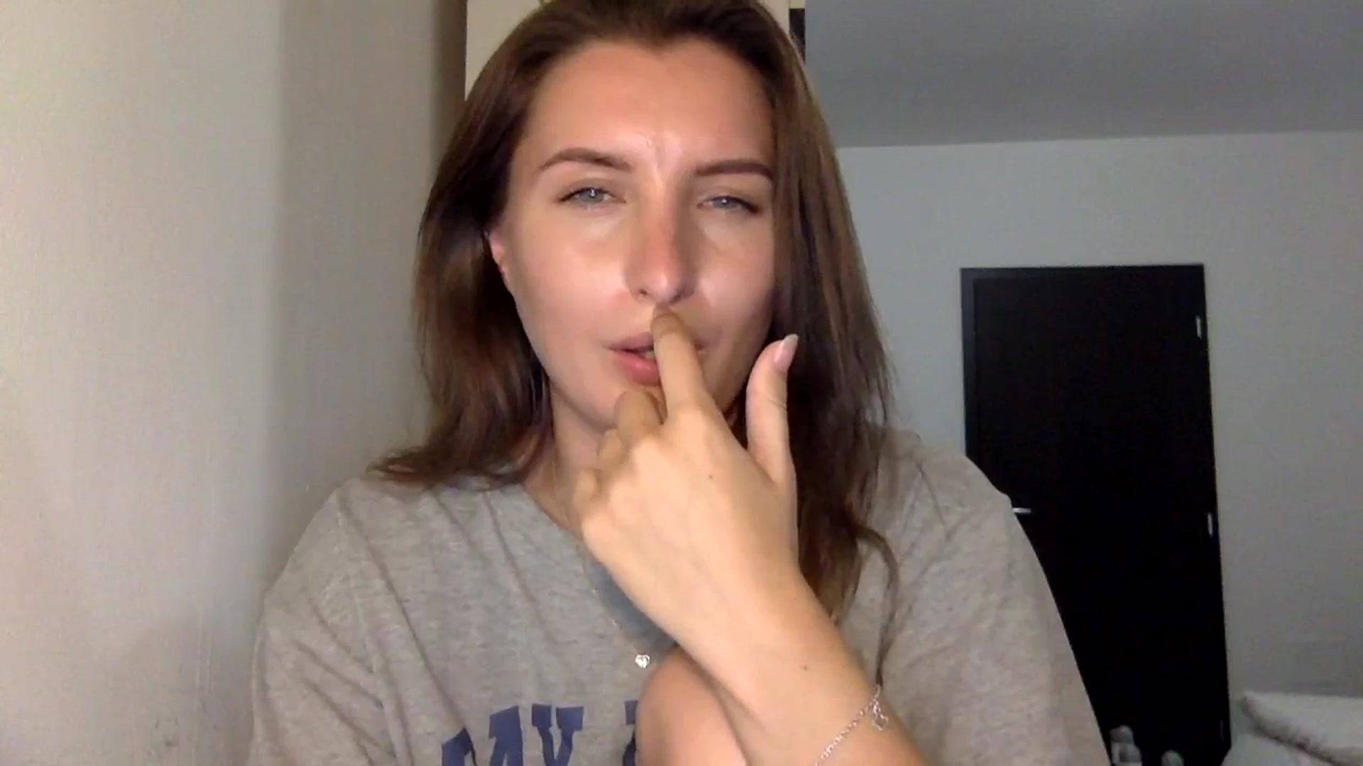 Gallery image thumbnail from EmilyRosier's myfreecams stream on, 08/30/2023, 22:15 image 4 of 20