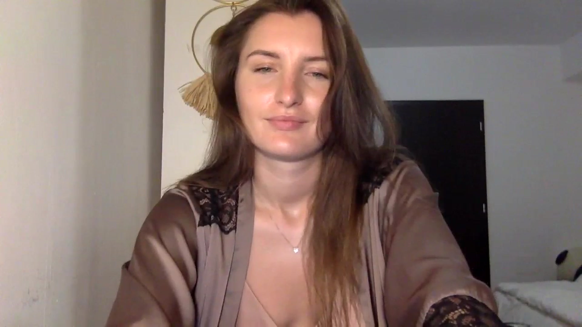 Gallery image thumbnail from EmilyRosier's myfreecams stream on, 09/06/2023, 18:49 image 3 of 20