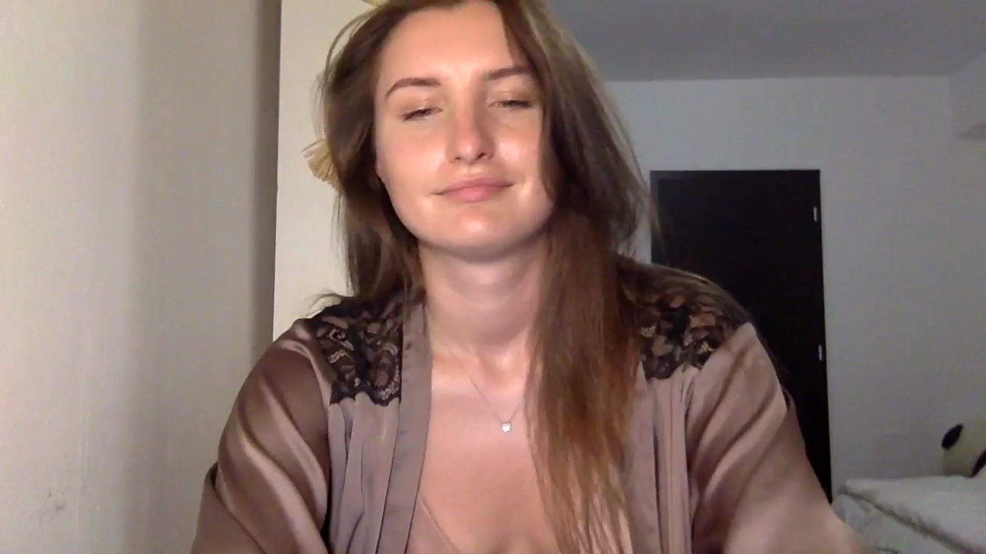 Gallery image thumbnail from EmilyRosier's myfreecams stream on, 09/06/2023, 18:49 image 1 of 20