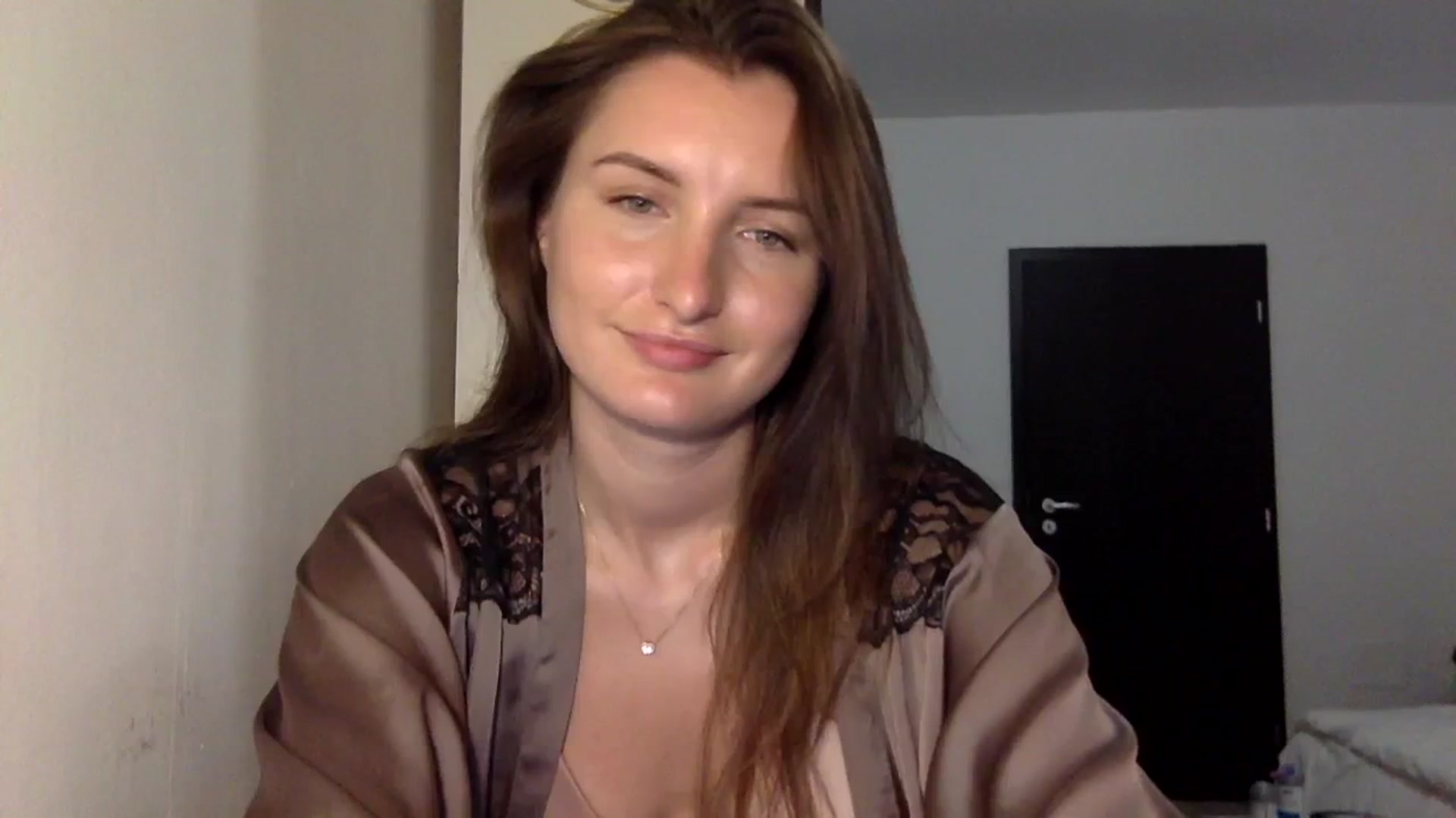 Gallery image thumbnail from EmilyRosier's myfreecams stream on, 09/06/2023, 18:49 image 8 of 20