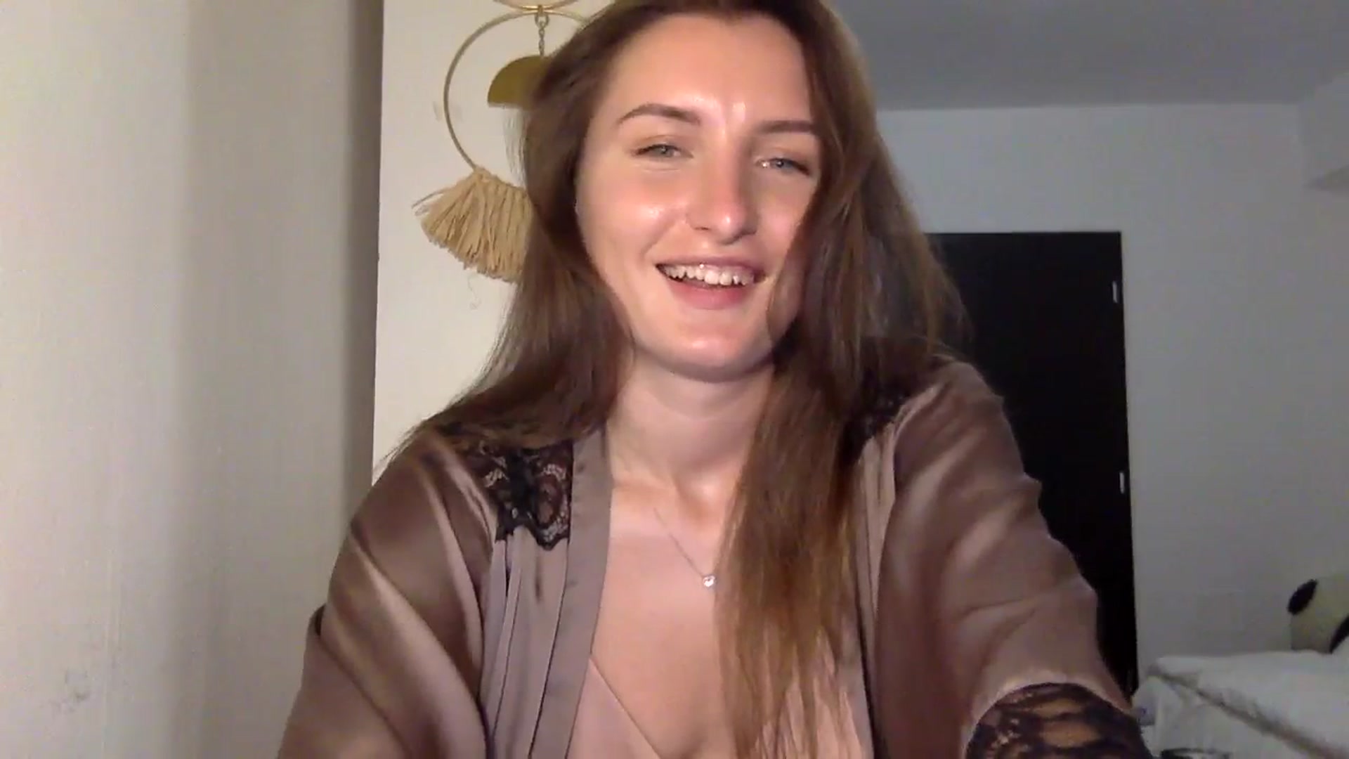 Gallery image thumbnail from EmilyRosier's myfreecams stream on, 09/06/2023, 18:49 image 5 of 20