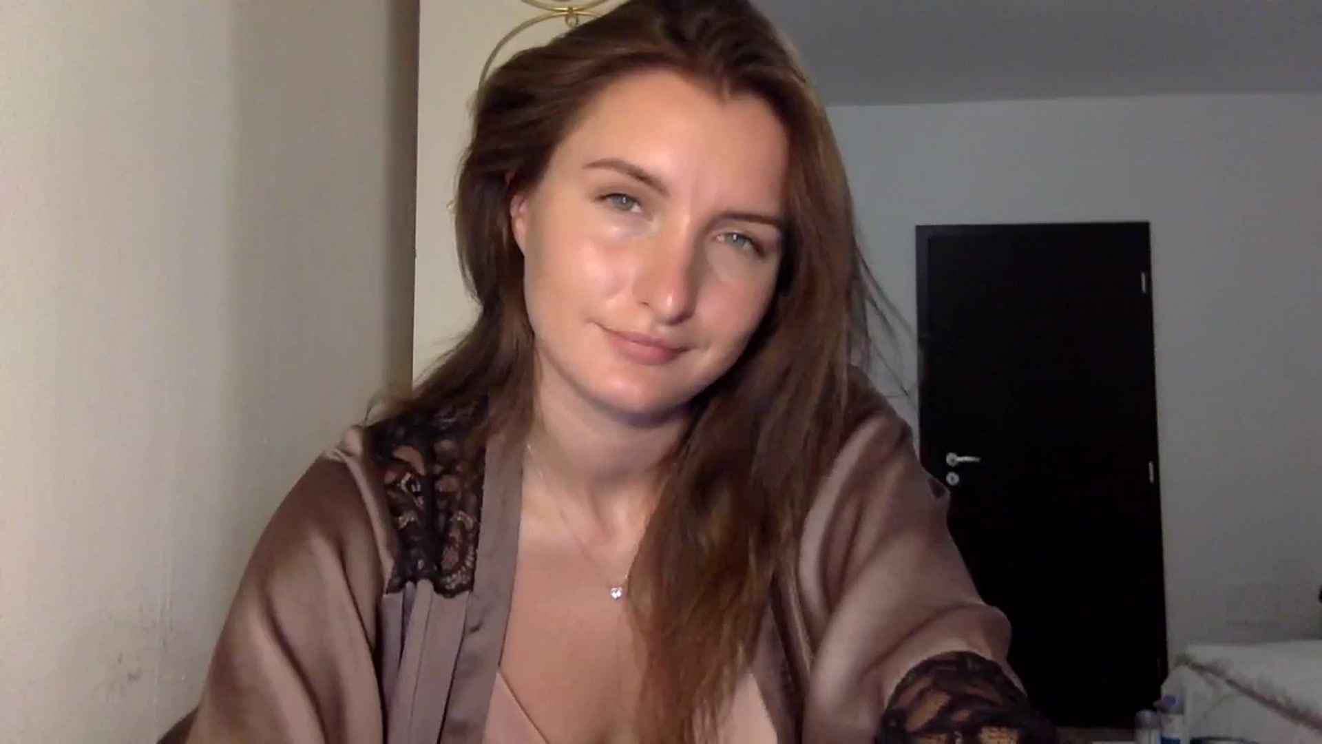 Gallery image thumbnail from EmilyRosier's myfreecams stream on, 09/06/2023, 18:49 image 17 of 20
