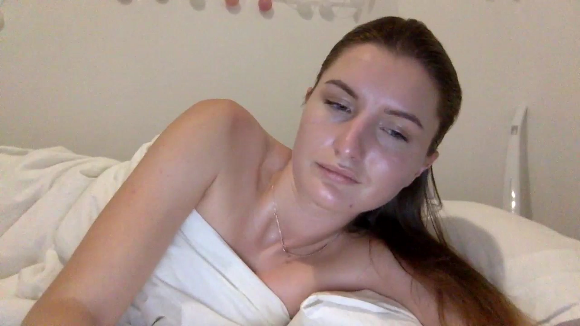 Gallery image thumbnail from EmilyRosier's myfreecams stream on, 09/11/2023, 22:00 image 4 of 20