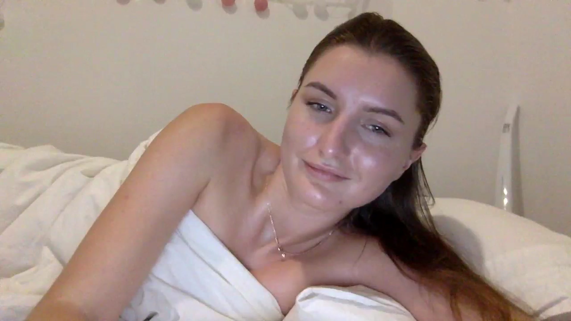 Gallery image thumbnail from EmilyRosier's myfreecams stream on, 09/11/2023, 22:00 image 20 of 20