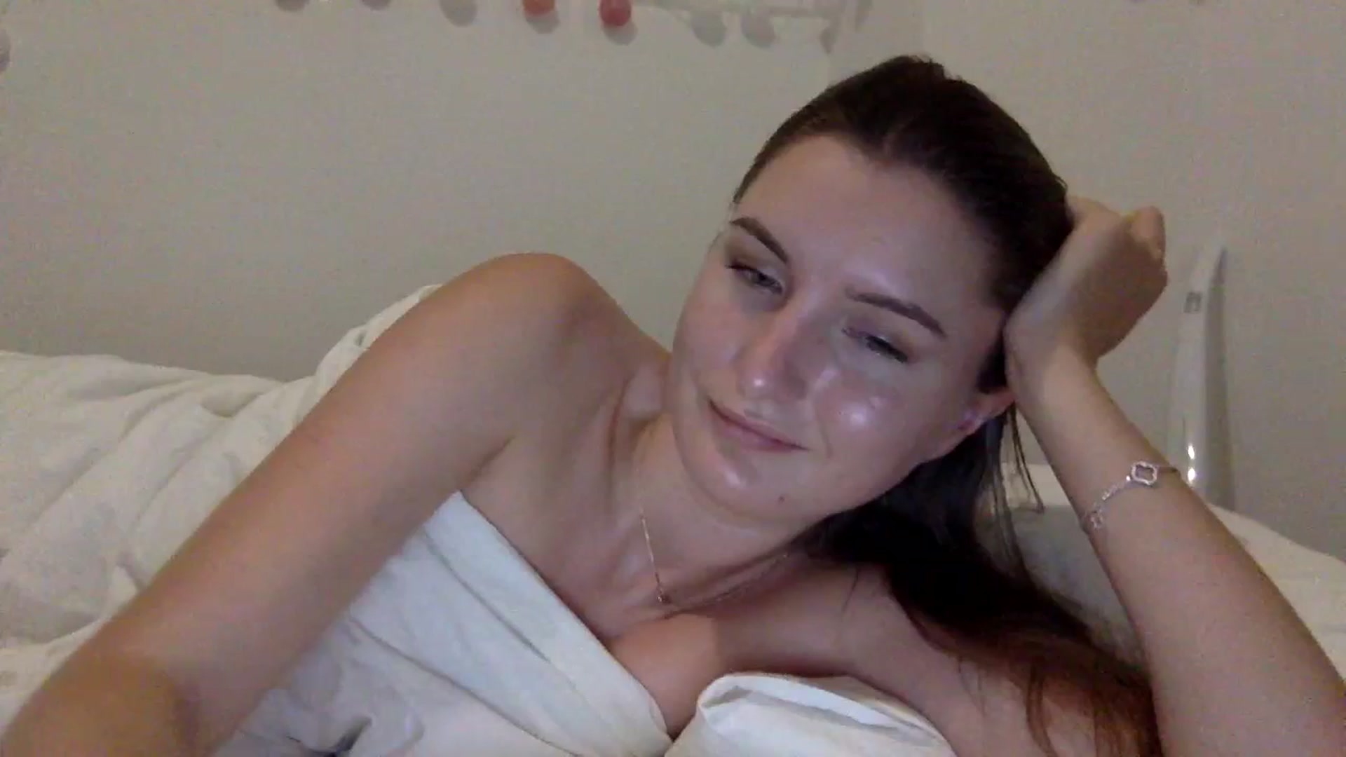 Gallery image thumbnail from EmilyRosier's myfreecams stream on, 09/11/2023, 22:00 image 19 of 20