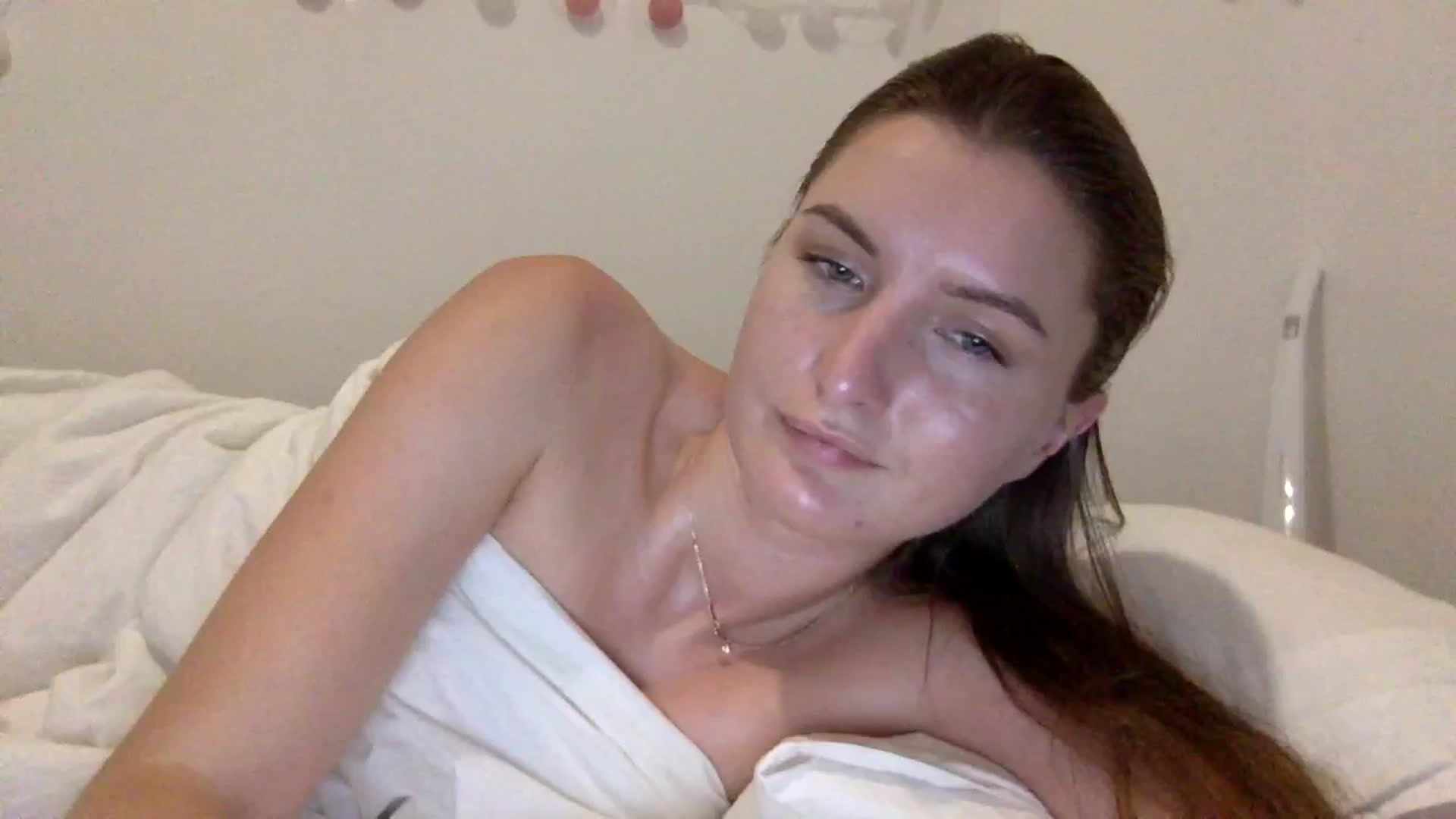 Gallery image thumbnail from EmilyRosier's myfreecams stream on, 09/11/2023, 22:00 image 8 of 20