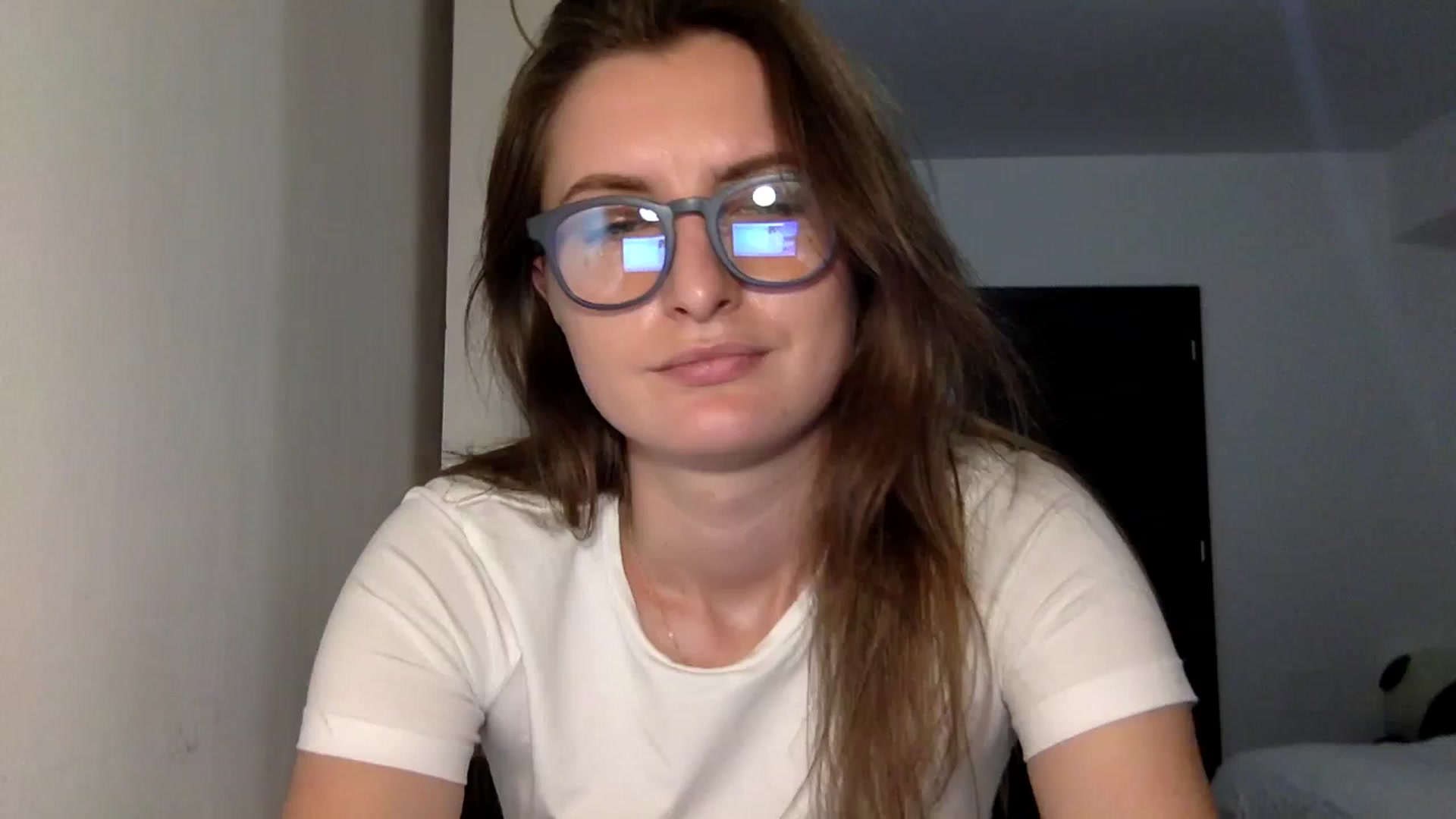 Gallery image thumbnail from EmilyRosier's myfreecams stream on, 09/13/2023, 23:31 image 17 of 20