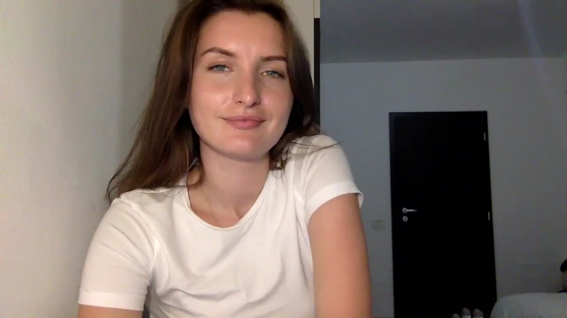 Gallery image thumbnail from EmilyRosier's myfreecams stream on, 09/13/2023, 23:31 image 2 of 20
