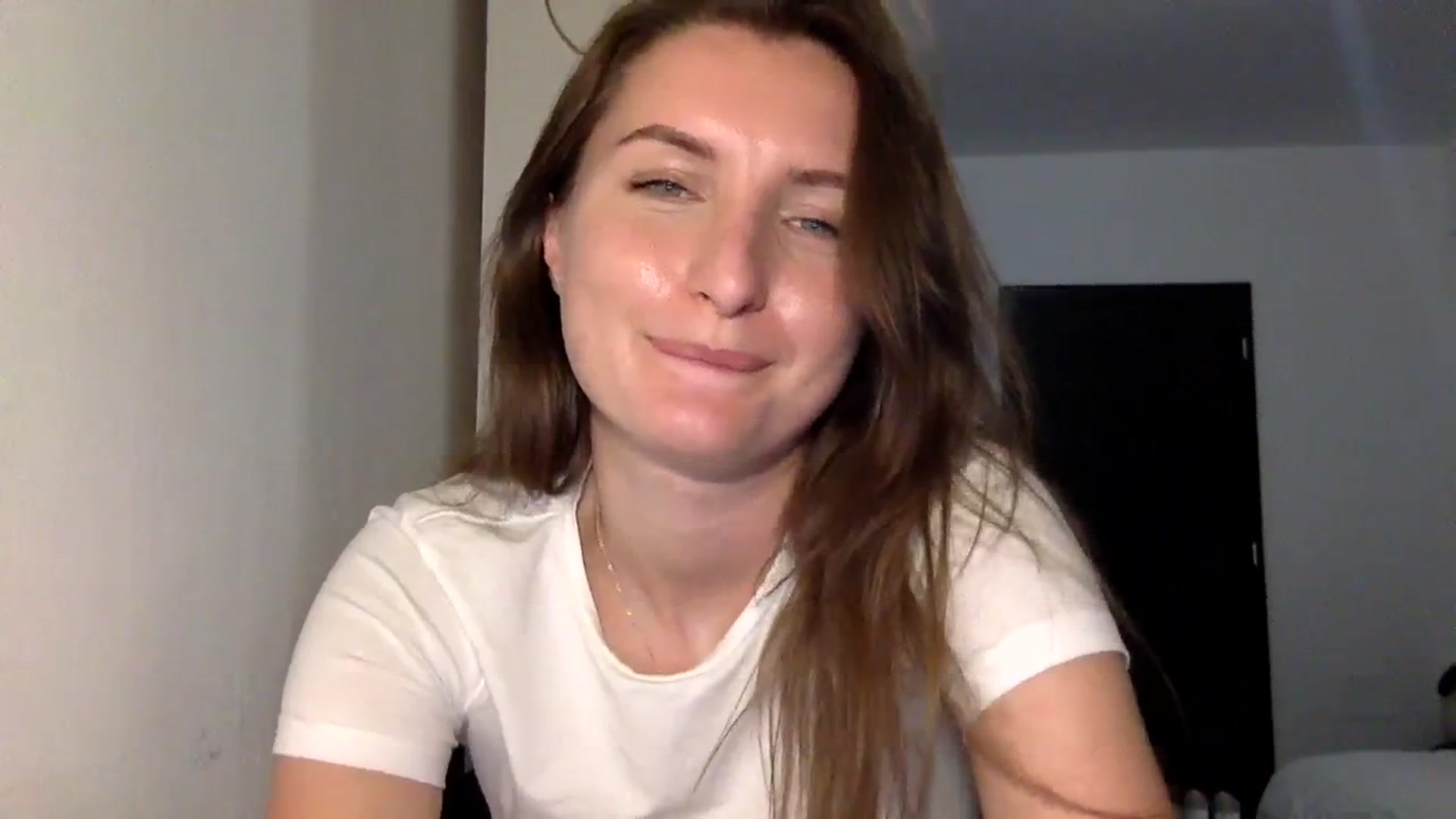 Gallery image thumbnail from EmilyRosier's myfreecams stream on, 09/13/2023, 23:31 image 7 of 20
