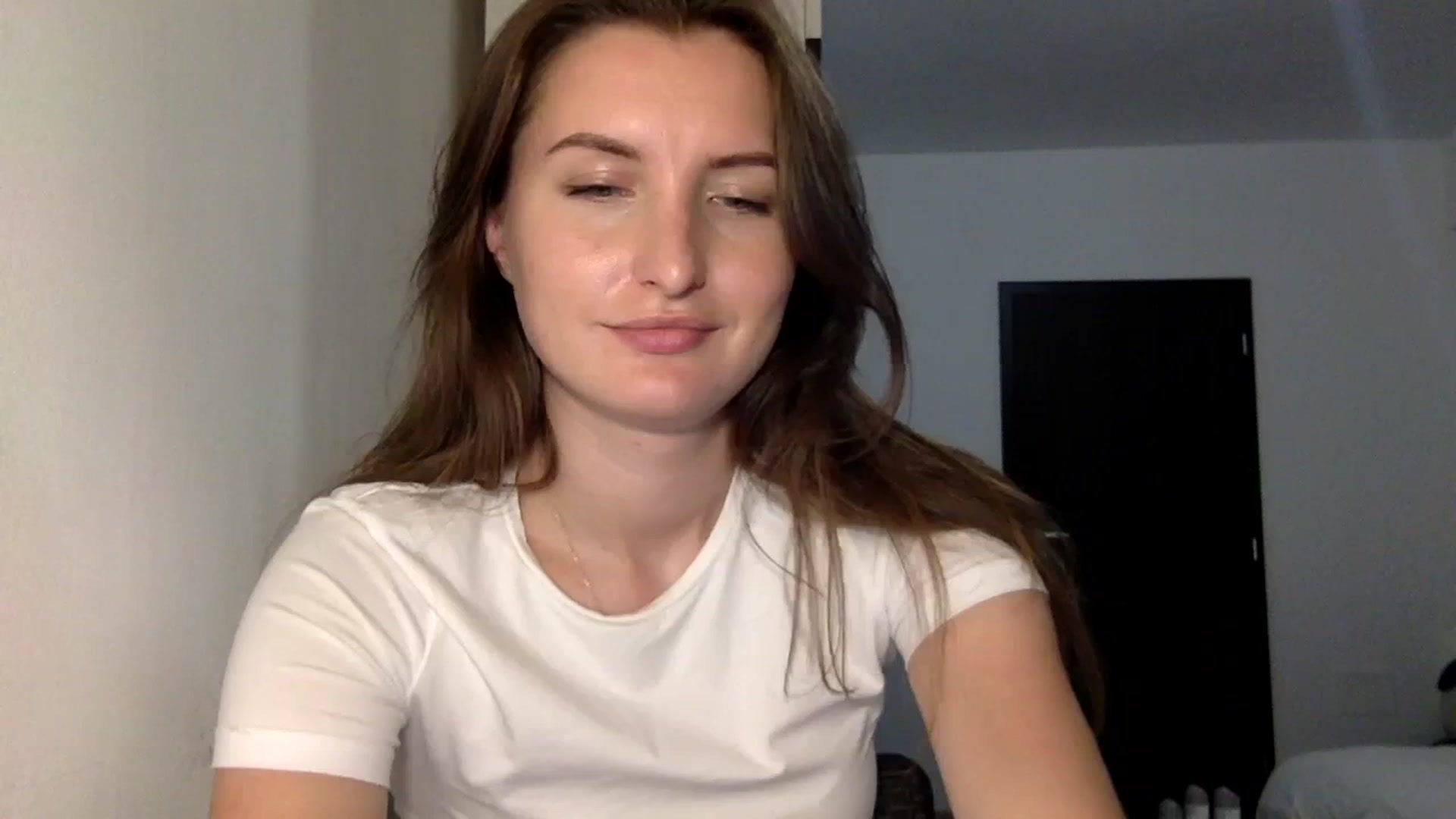Gallery image thumbnail from EmilyRosier's myfreecams stream on, 09/13/2023, 23:31 image 3 of 20