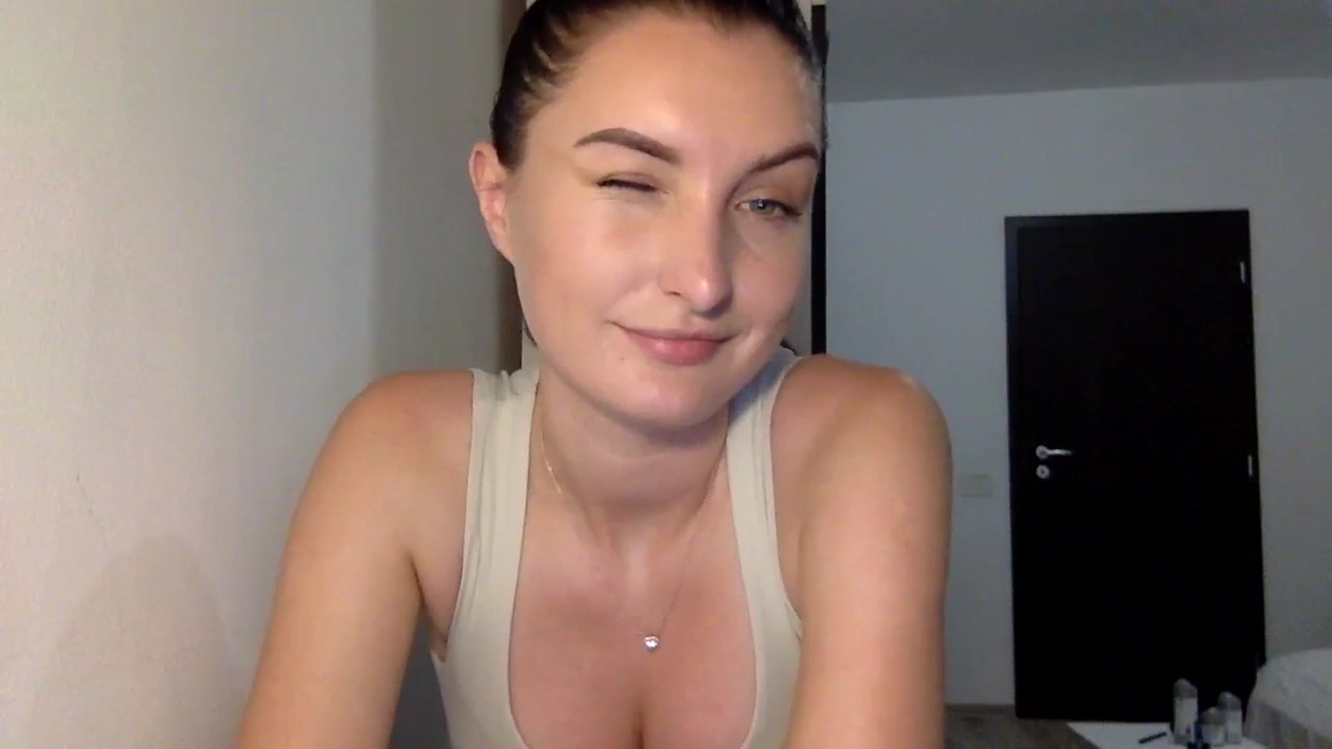 Gallery image thumbnail from EmilyRosier's myfreecams stream on, 09/18/2023, 17:05 image 17 of 20