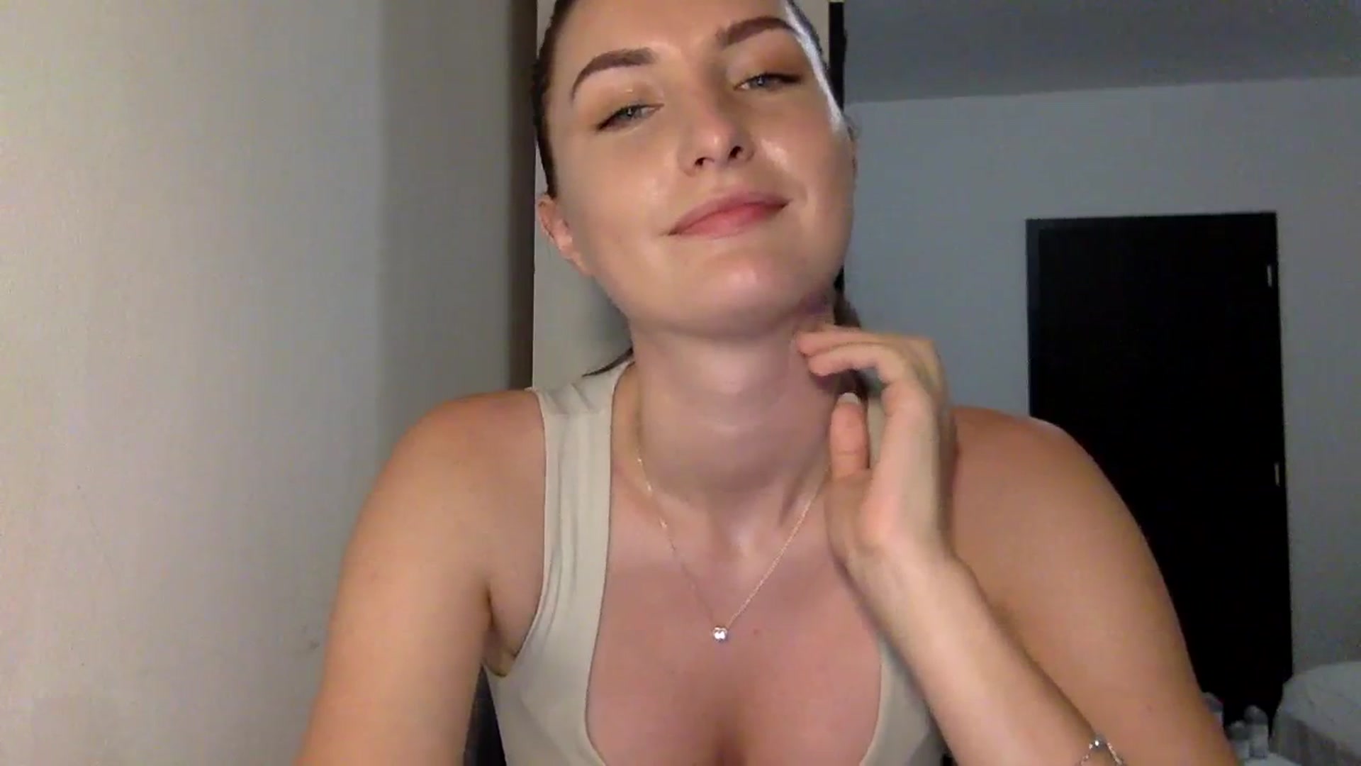 Gallery image thumbnail from EmilyRosier's myfreecams stream on, 09/18/2023, 17:05 image 20 of 20