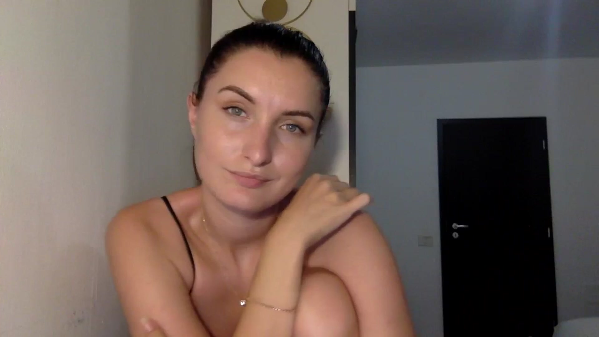 Gallery image thumbnail from EmilyRosier's myfreecams stream on, 09/18/2023, 22:56 image 4 of 20