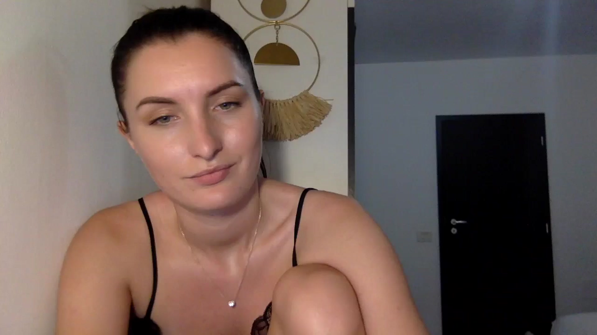 Gallery image thumbnail from EmilyRosier's myfreecams stream on, 09/18/2023, 22:56 image 5 of 20