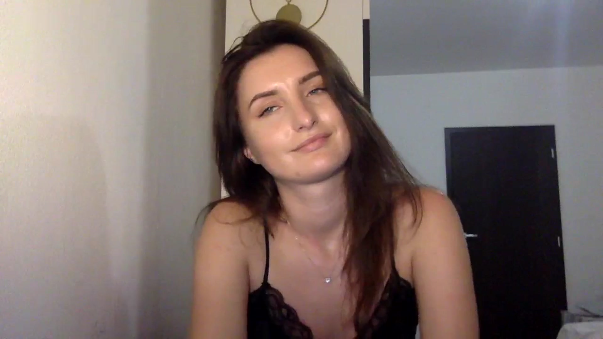 Gallery image thumbnail from EmilyRosier's myfreecams stream on, 09/22/2023, 19:36 image 13 of 20