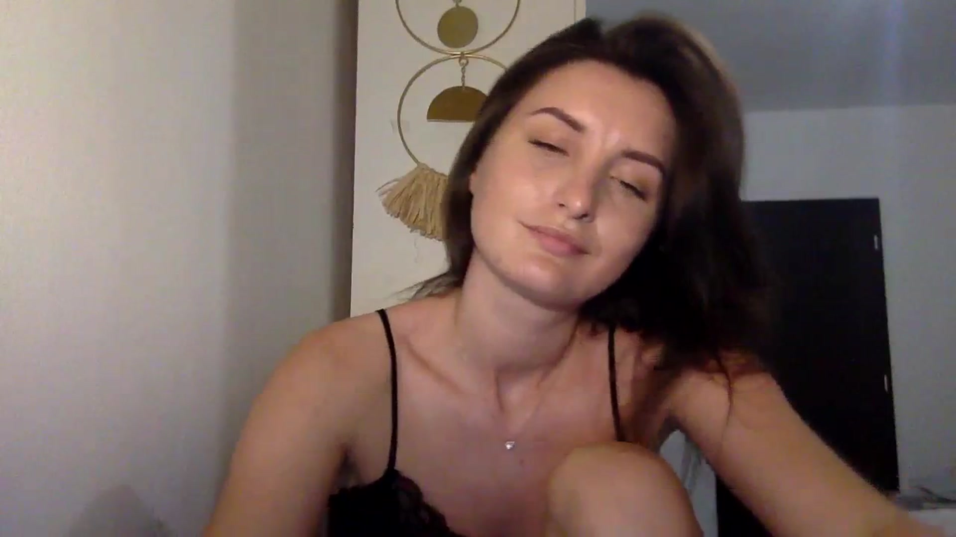 Gallery image thumbnail from EmilyRosier's myfreecams stream on, 09/22/2023, 19:36 image 18 of 20