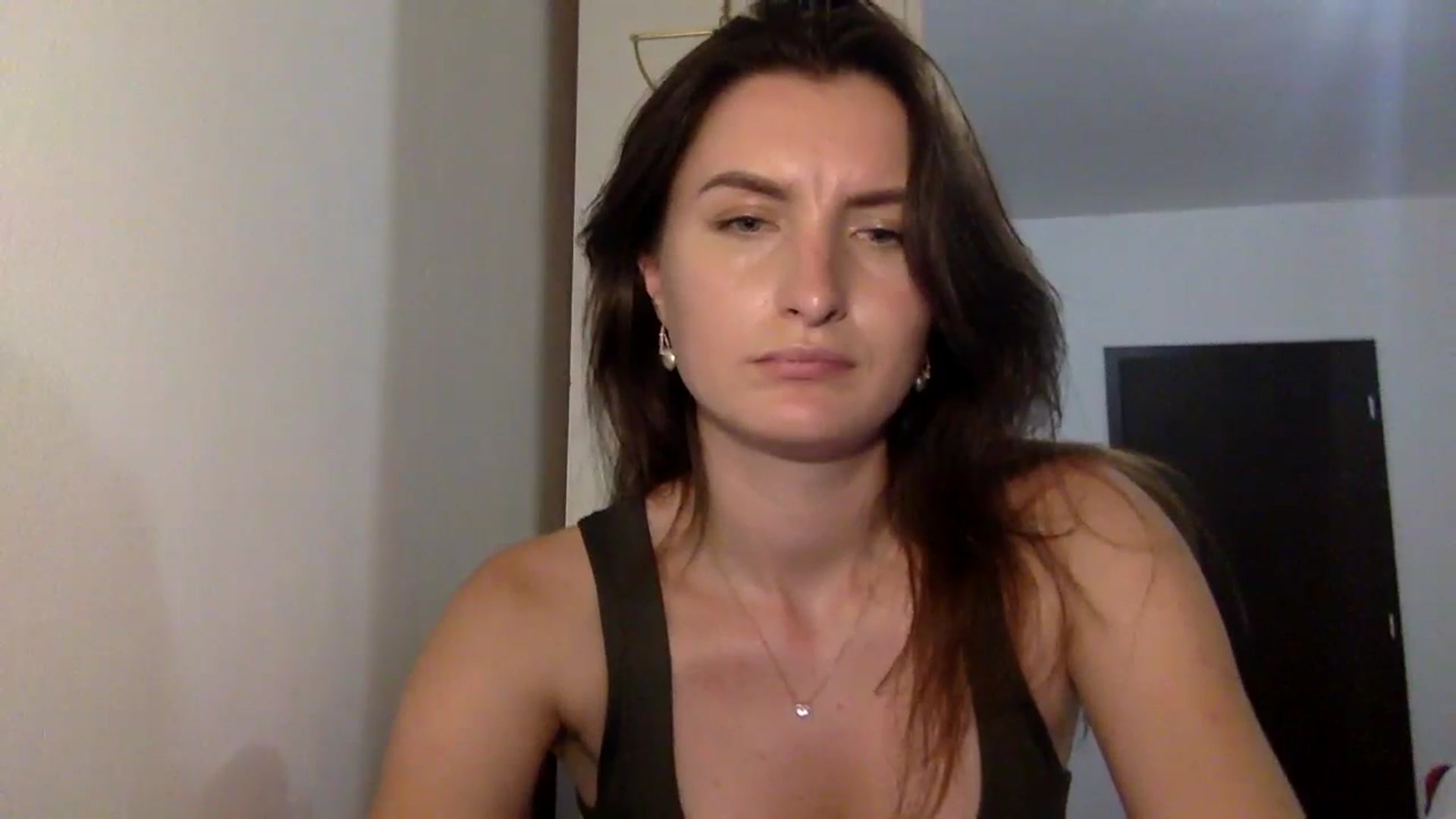 Gallery image thumbnail from EmilyRosier's myfreecams stream on, 09/25/2023, 19:40 image 16 of 20