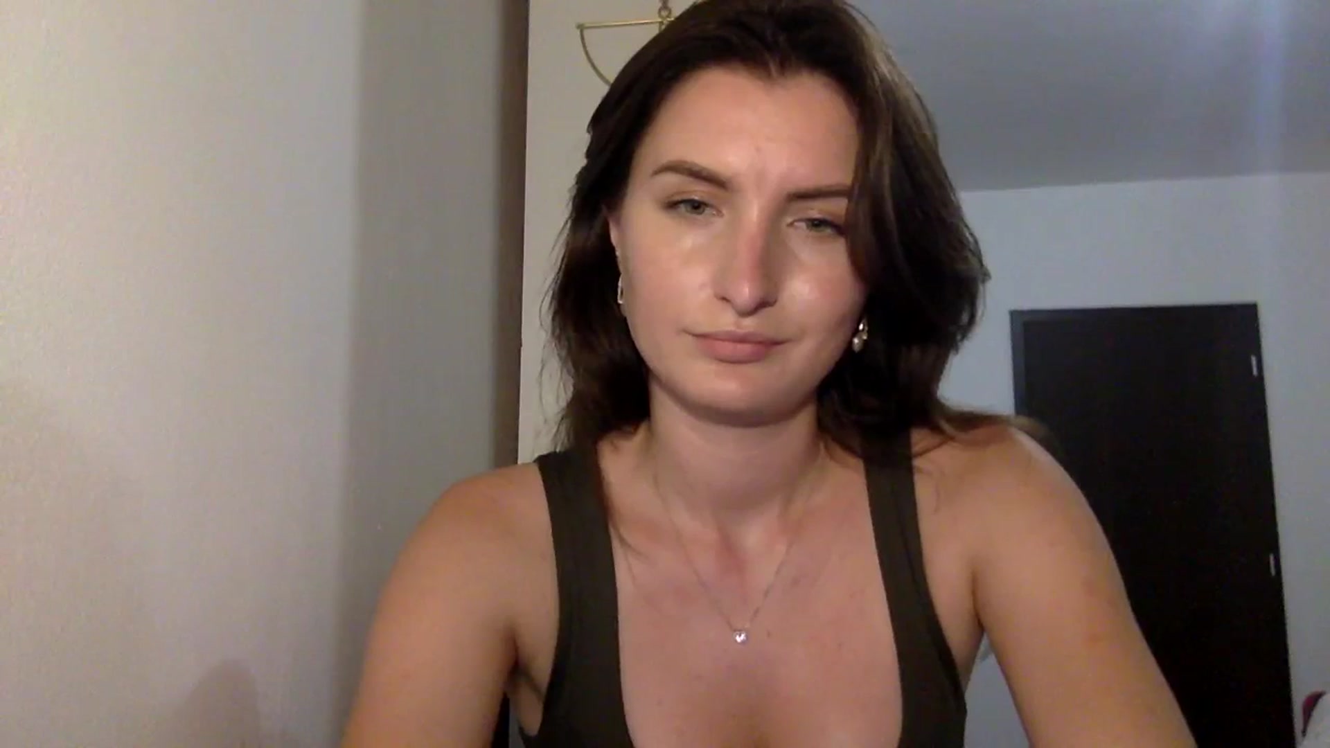 Gallery image thumbnail from EmilyRosier's myfreecams stream on, 09/25/2023, 19:40 image 9 of 20