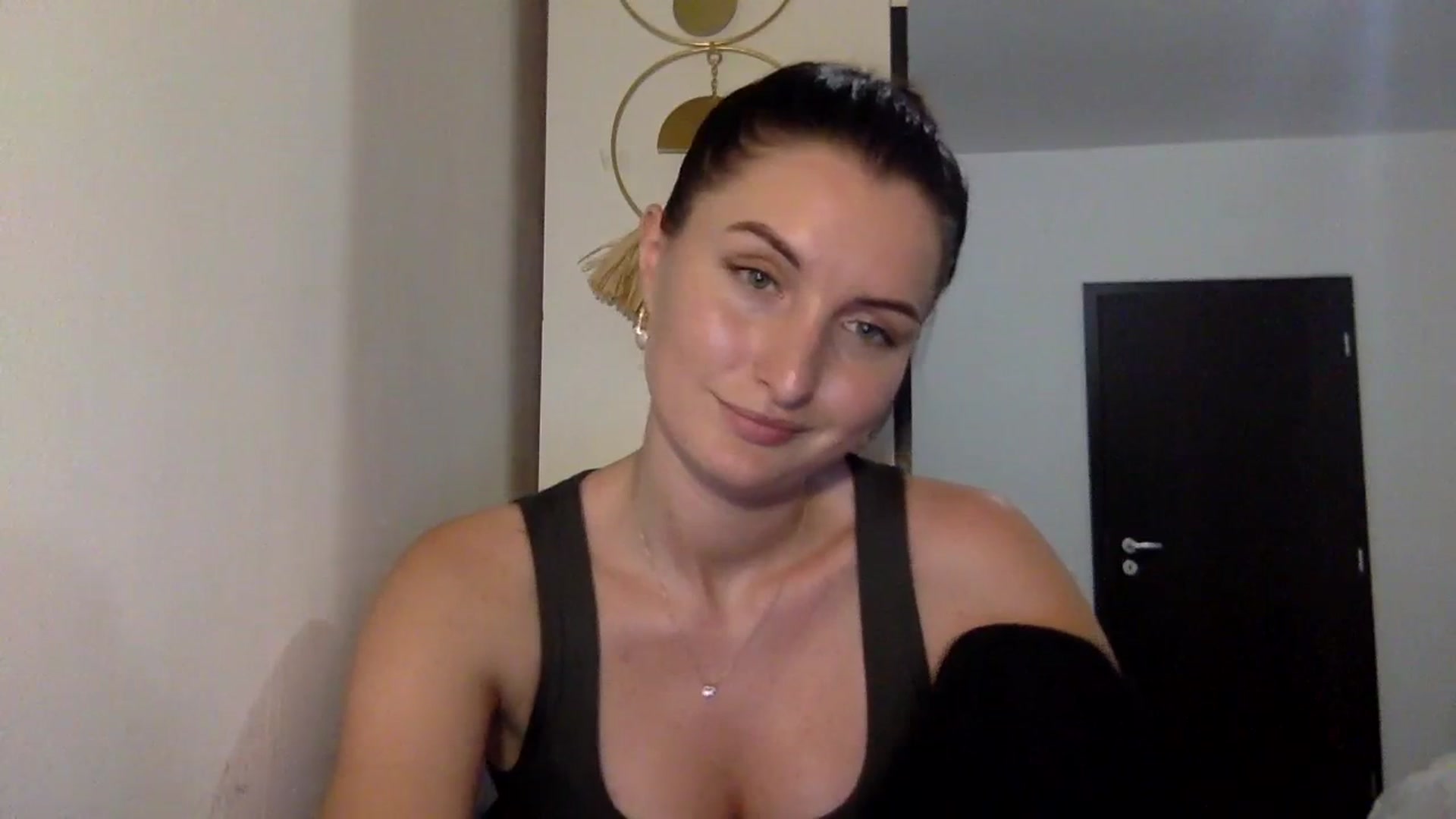 Gallery image thumbnail from EmilyRosier's myfreecams stream on, 09/28/2023, 21:03 image 2 of 20