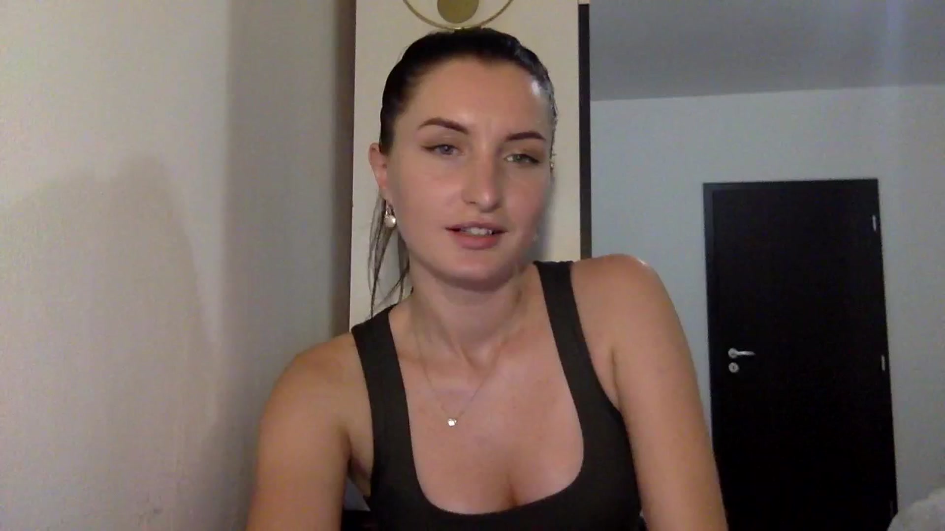 Gallery image thumbnail from EmilyRosier's myfreecams stream on, 09/28/2023, 21:03 image 20 of 20