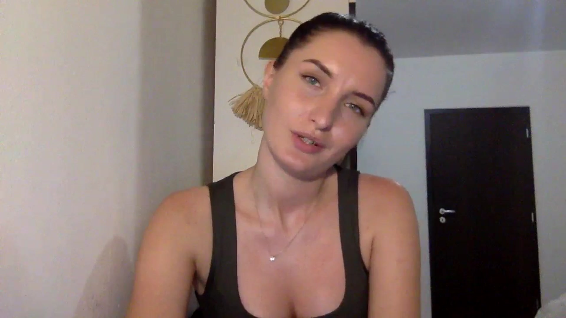 Gallery image thumbnail from EmilyRosier's myfreecams stream on, 09/28/2023, 22:10 image 8 of 20