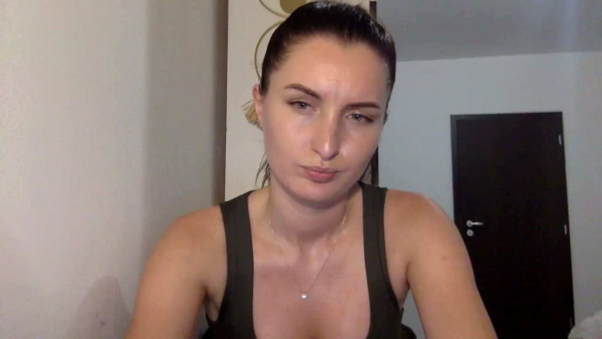 Gallery image thumbnail from EmilyRosier's myfreecams stream on, 09/28/2023, 22:10 image 13 of 20