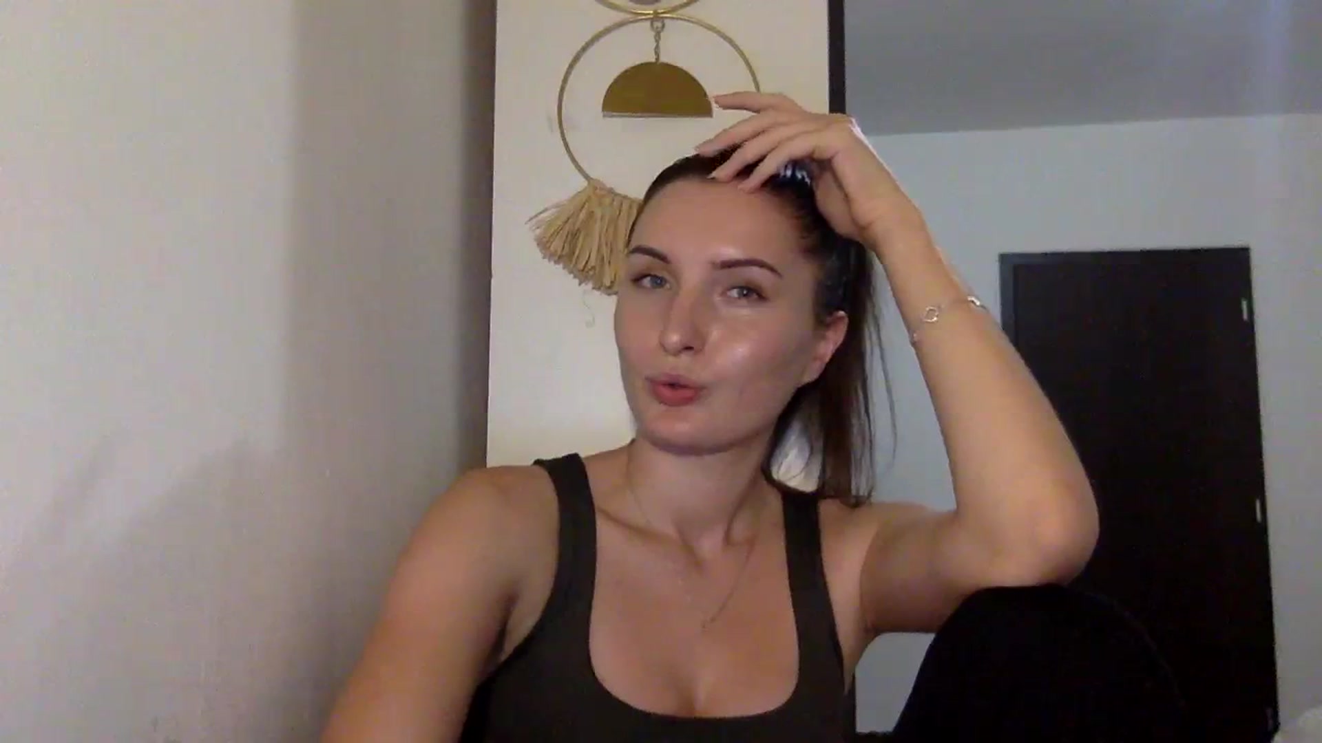 Gallery image thumbnail from EmilyRosier's myfreecams stream on, 09/28/2023, 22:10 image 18 of 20
