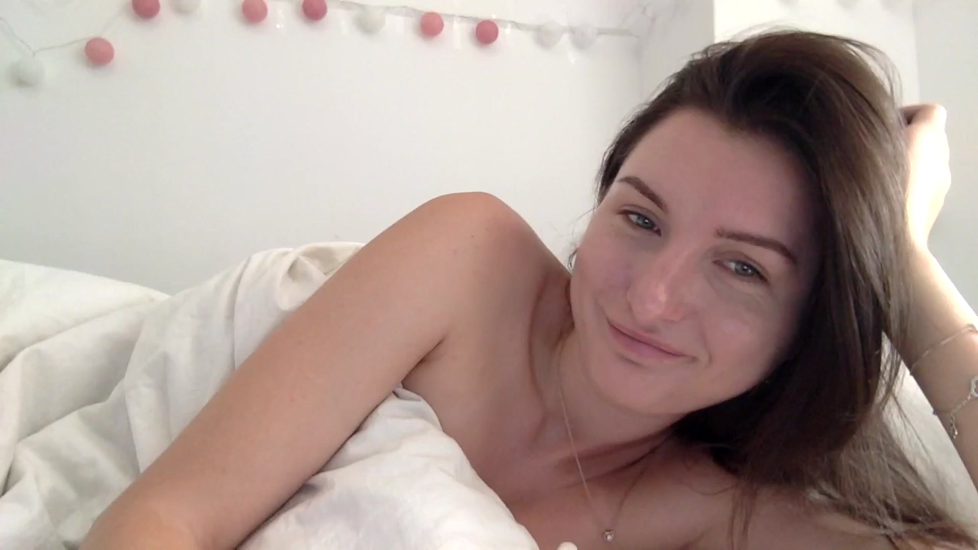 Gallery image thumbnail from EmilyRosier's myfreecams stream on, 10/07/2023, 11:48 image 5 of 20