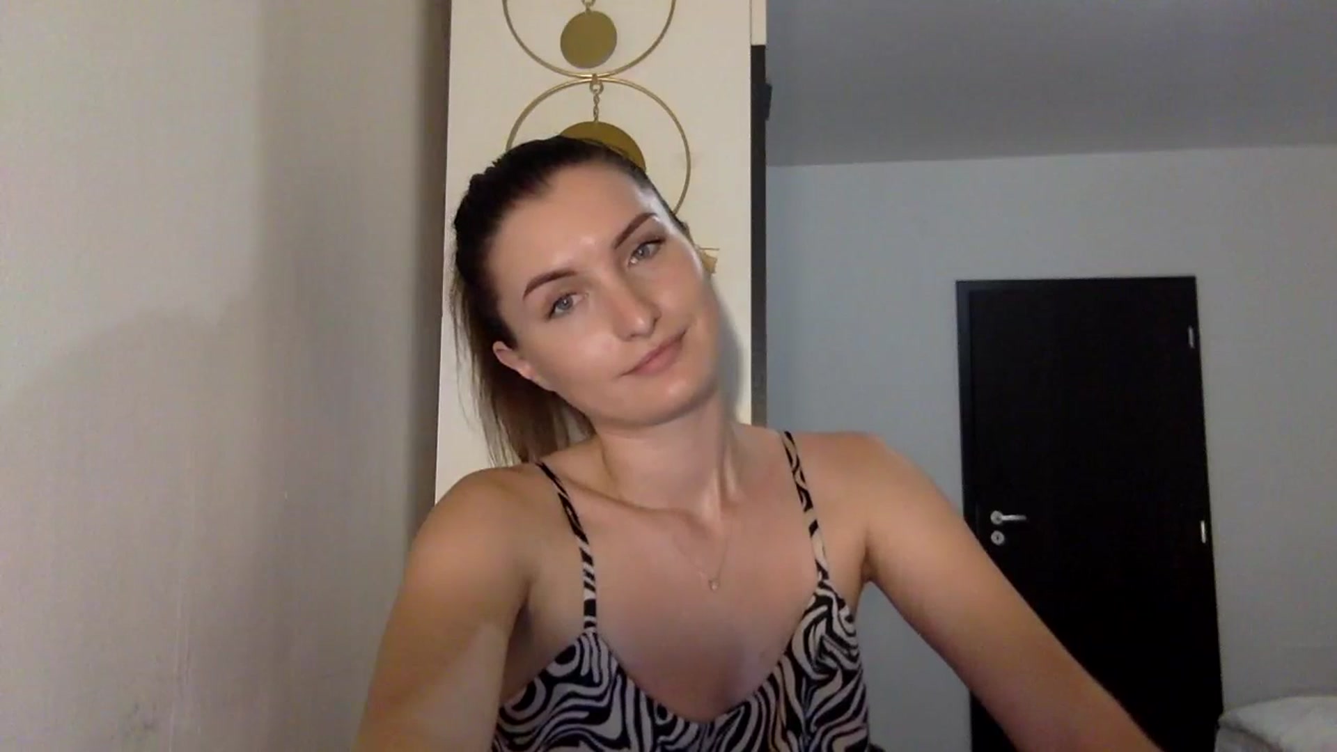 Gallery image thumbnail from EmilyRosier's myfreecams stream on, 11/07/2023, 21:13 image 13 of 20