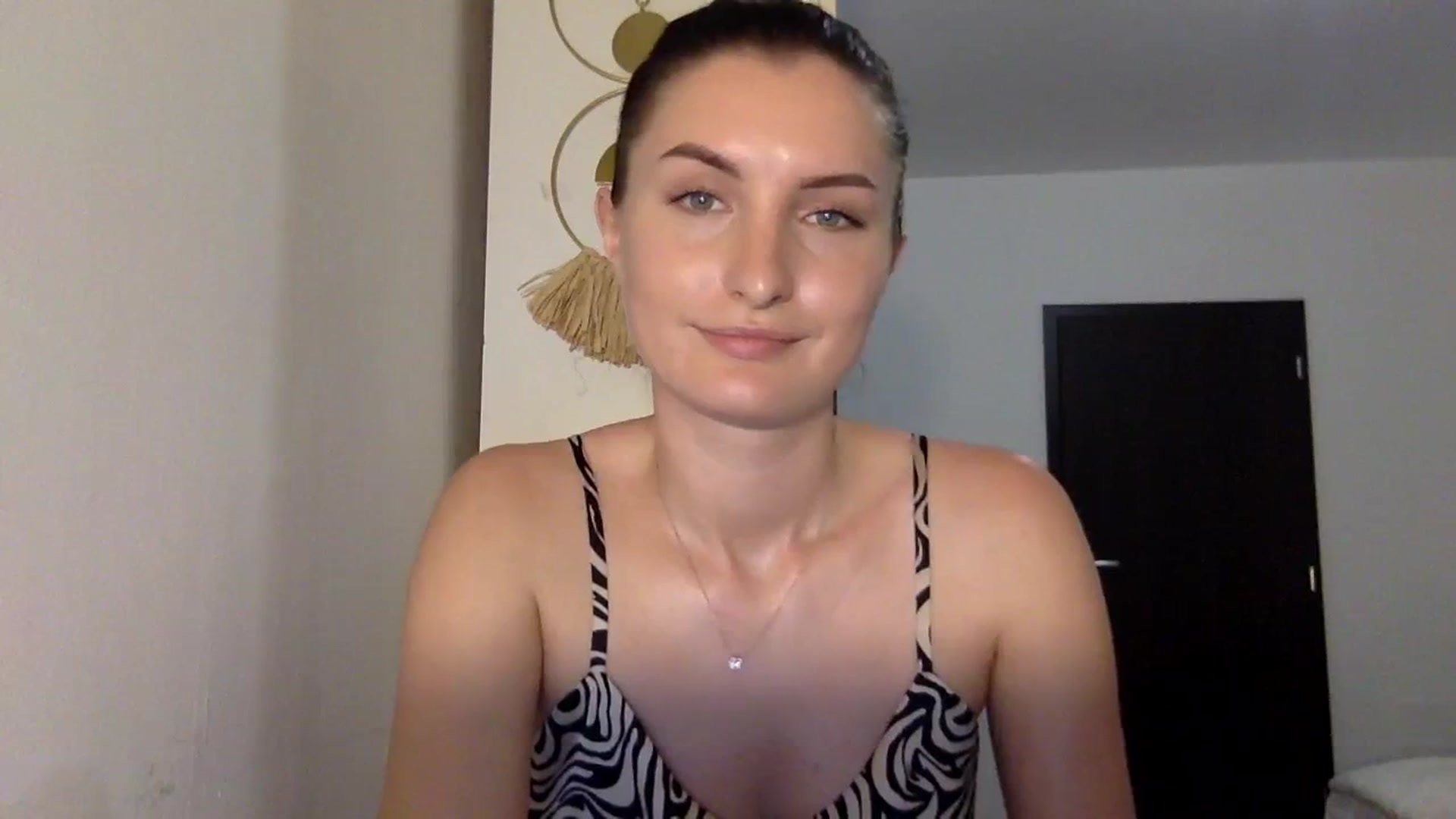 Gallery image thumbnail from EmilyRosier's myfreecams stream on, 11/07/2023, 21:13 image 14 of 20