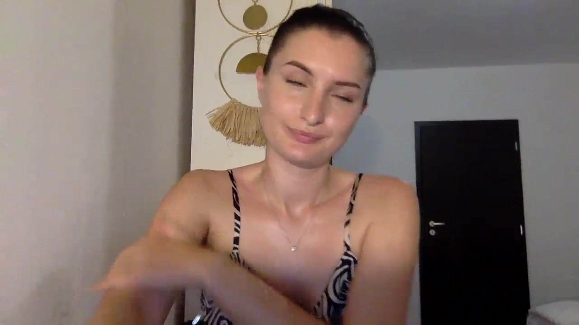 Gallery image thumbnail from EmilyRosier's myfreecams stream on, 11/07/2023, 21:13 image 8 of 20