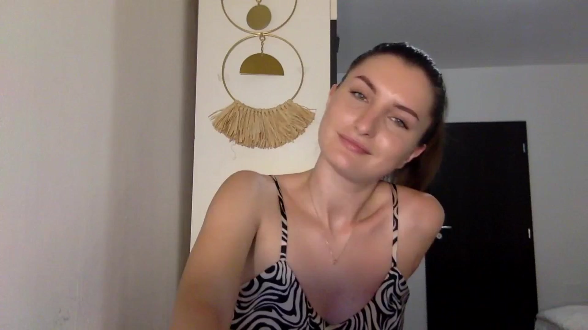 Gallery image thumbnail from EmilyRosier's myfreecams stream on, 11/07/2023, 21:13 image 6 of 20