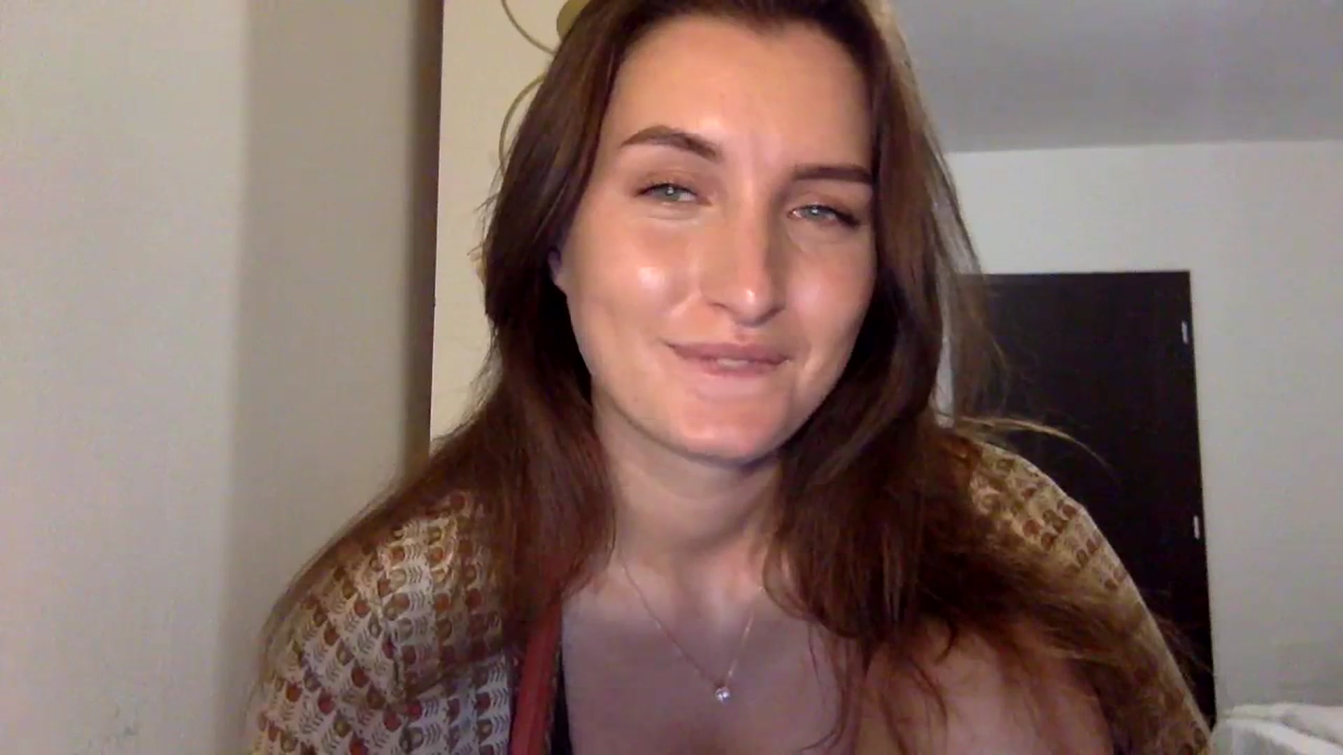 Gallery image thumbnail from EmilyRosier's myfreecams stream on, 11/08/2023, 22:50 image 8 of 20