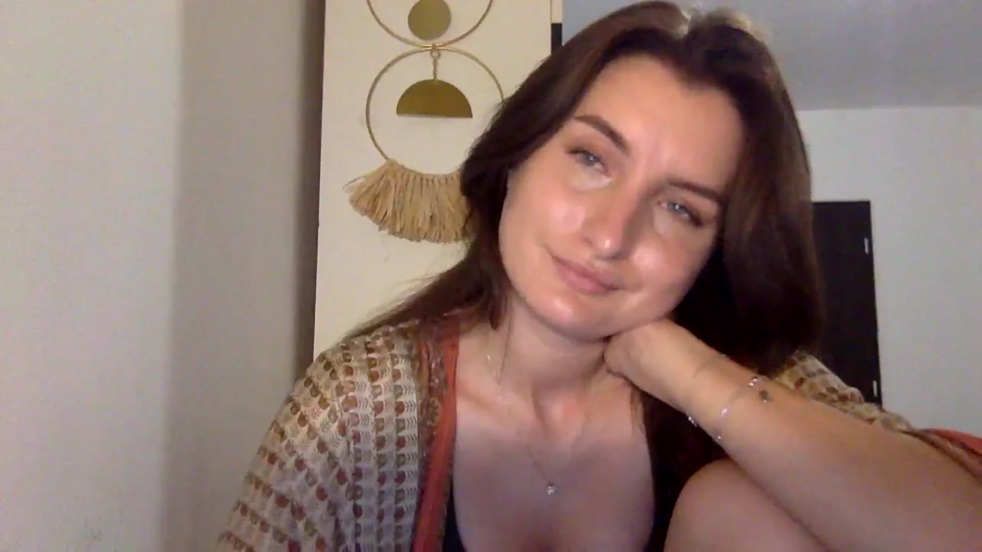 Gallery image thumbnail from EmilyRosier's myfreecams stream on, 11/08/2023, 22:50 image 17 of 20