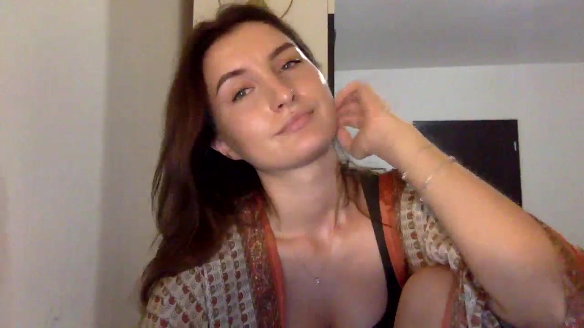 Gallery image thumbnail from EmilyRosier's myfreecams stream on, 11/08/2023, 22:50 image 4 of 20