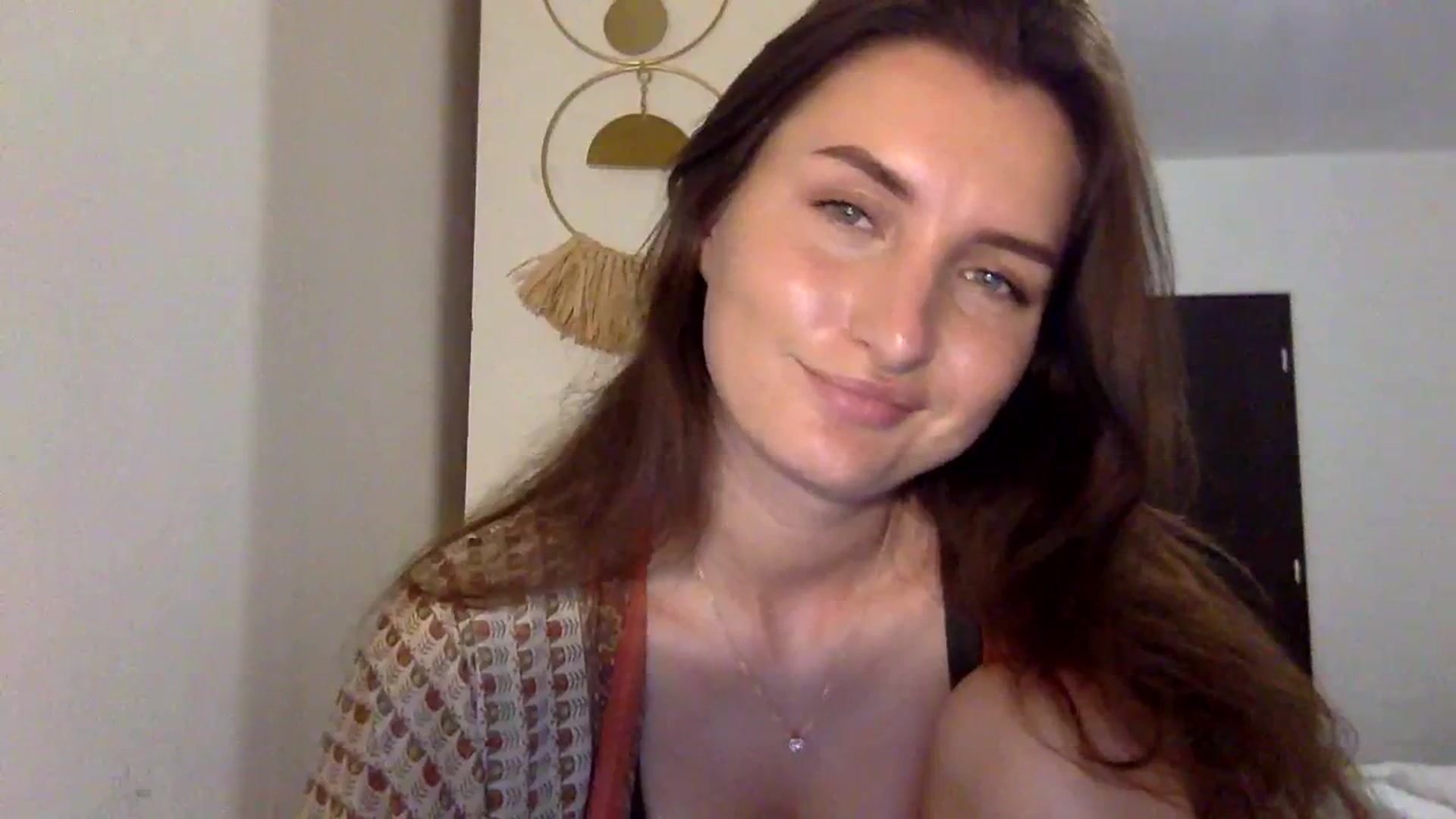 Gallery image thumbnail from EmilyRosier's myfreecams stream on, 11/08/2023, 22:50 image 6 of 20