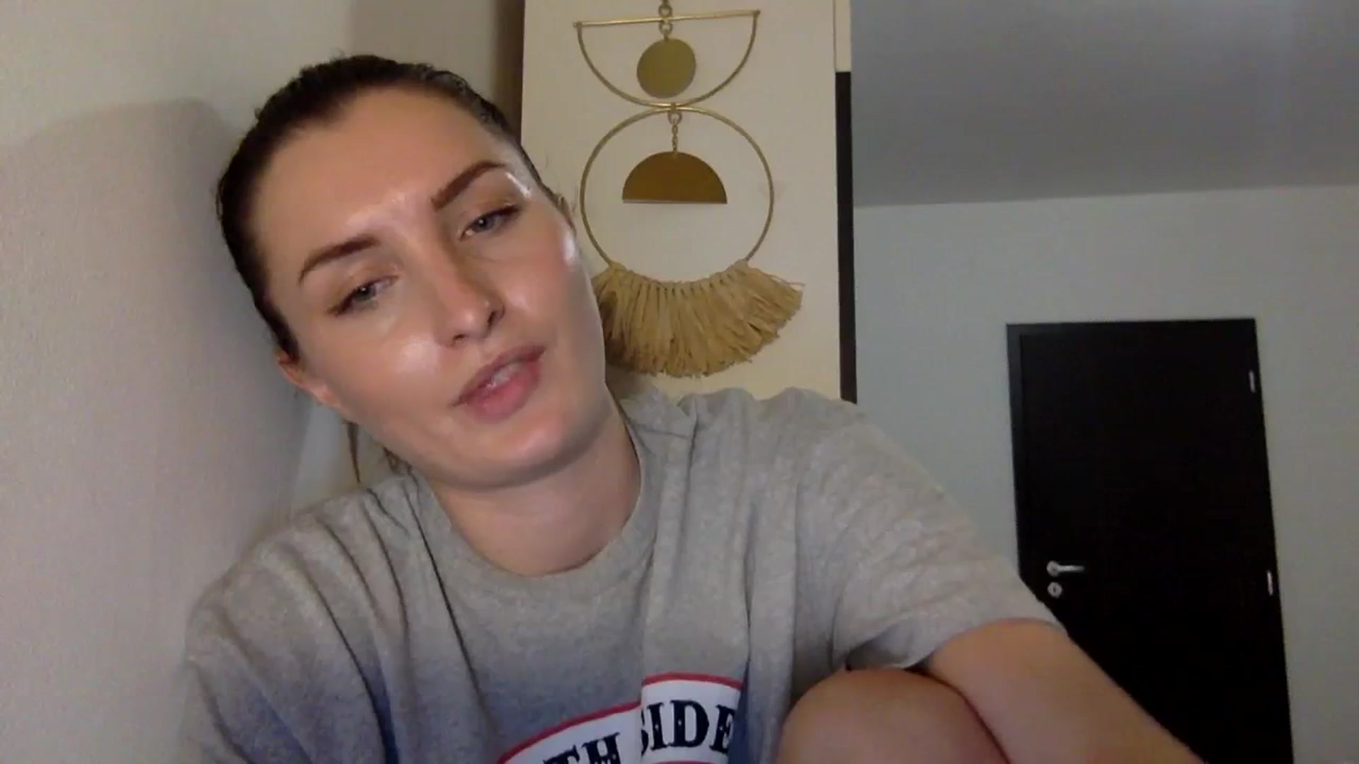 Gallery image thumbnail from EmilyRosier's myfreecams stream on, 11/09/2023, 22:16 image 2 of 20
