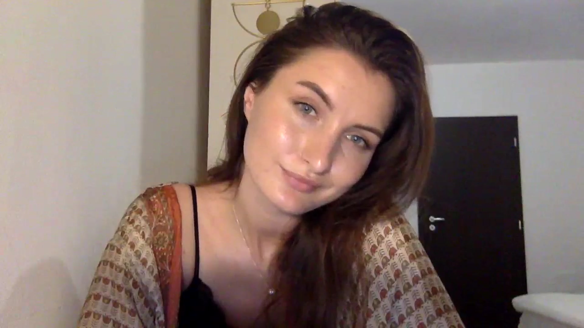 Gallery image thumbnail from EmilyRosier's myfreecams stream on, 11/11/2023, 20:17 image 4 of 20