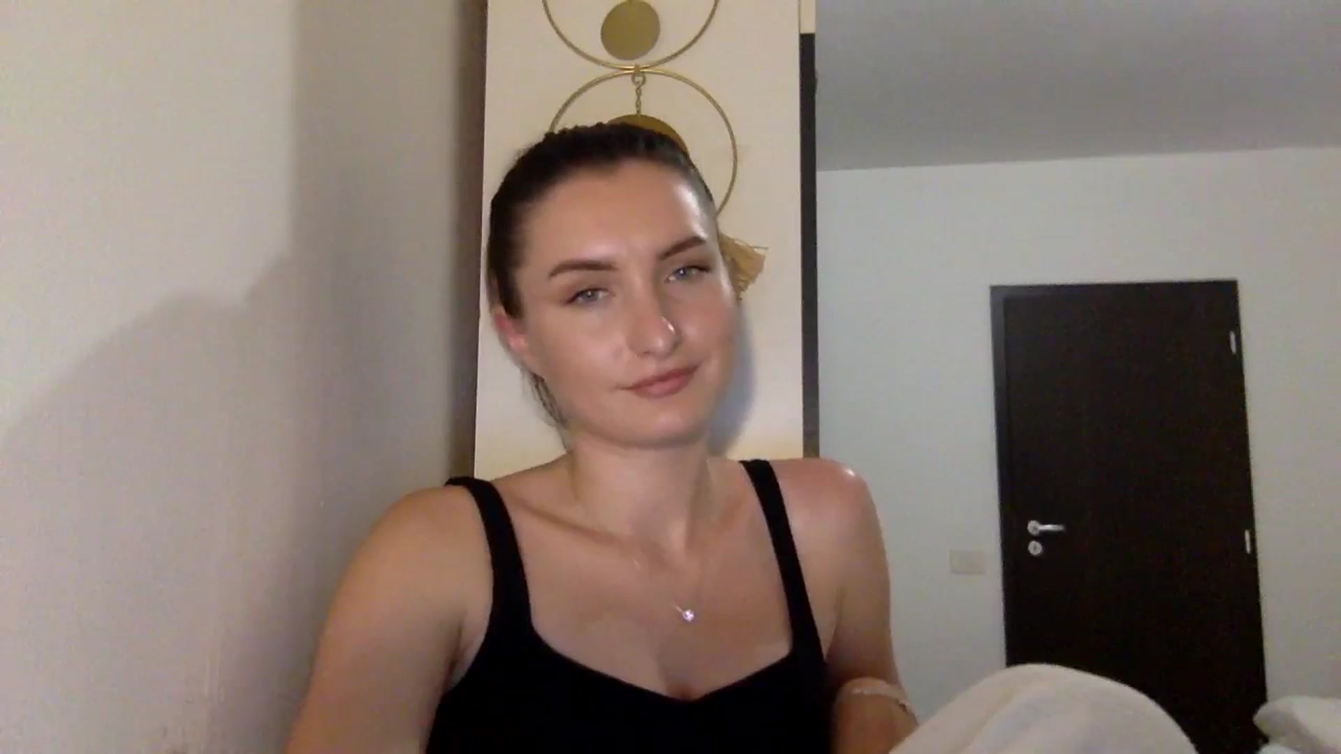 Gallery image thumbnail from EmilyRosier's myfreecams stream on, 11/13/2023, 19:40 image 6 of 20