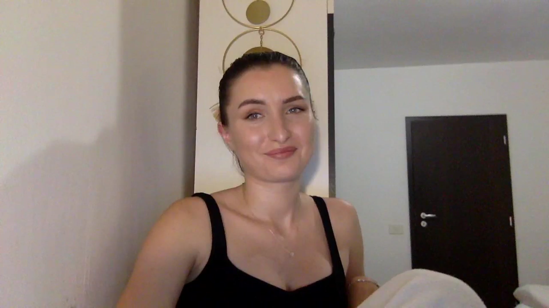 Gallery image thumbnail from EmilyRosier's myfreecams stream on, 11/13/2023, 19:40 image 7 of 20