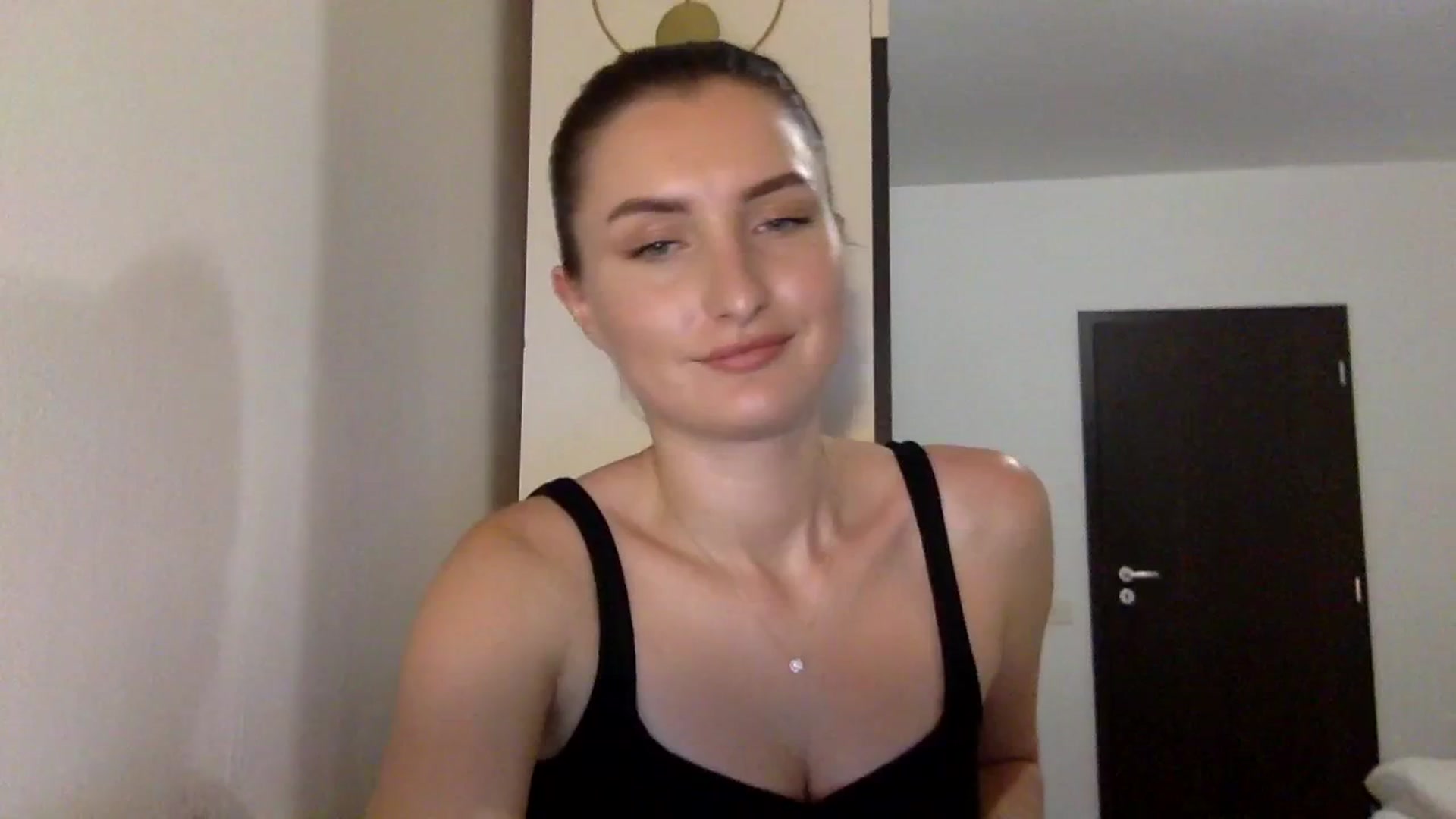 Gallery image thumbnail from EmilyRosier's myfreecams stream on, 11/13/2023, 19:40 image 11 of 20