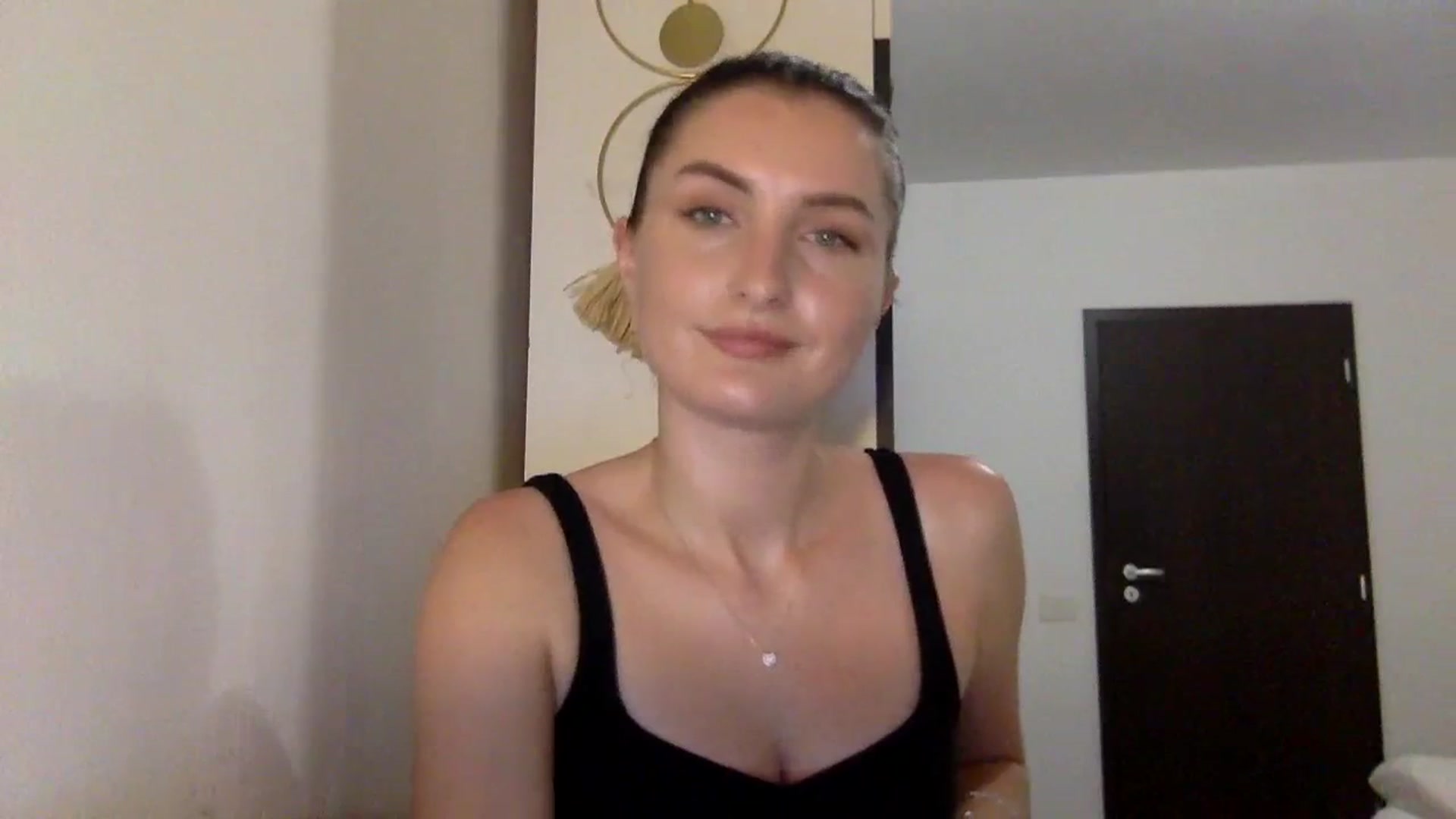 Gallery image thumbnail from EmilyRosier's myfreecams stream on, 11/13/2023, 19:40 image 13 of 20