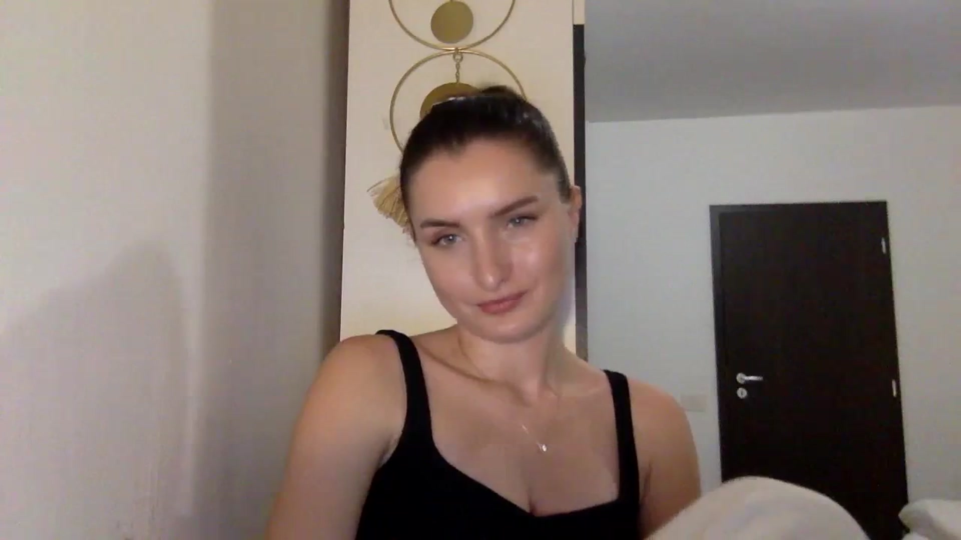 Gallery image thumbnail from EmilyRosier's myfreecams stream on, 11/13/2023, 19:40 image 5 of 20