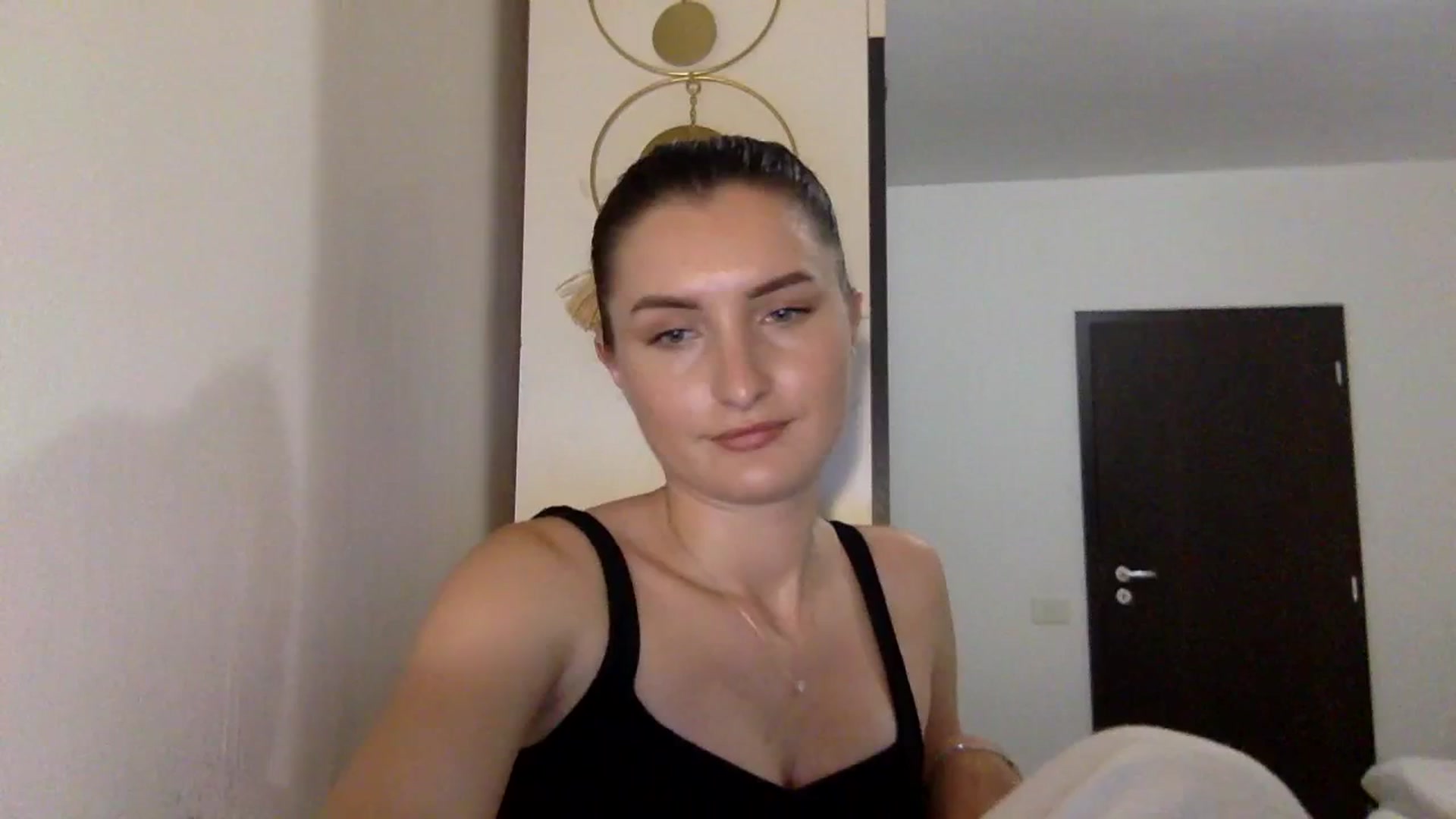 Gallery image thumbnail from EmilyRosier's myfreecams stream on, 11/13/2023, 19:40 image 8 of 20