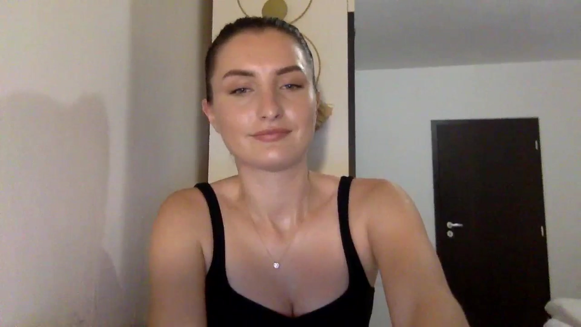 Gallery image thumbnail from EmilyRosier's myfreecams stream on, 11/13/2023, 19:40 image 18 of 20